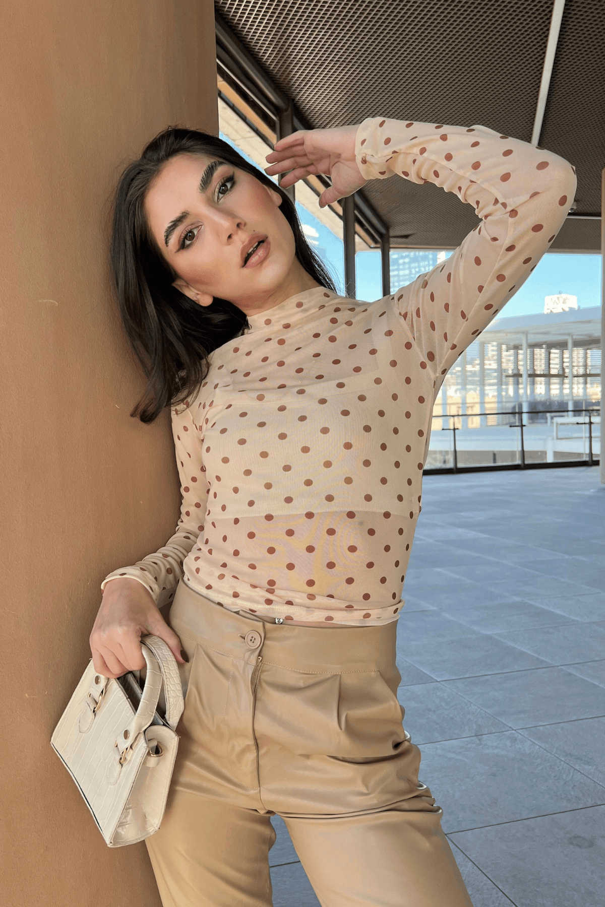 Kadın Kahverengi Puantiyeli Krem Tül Transparan Bluz