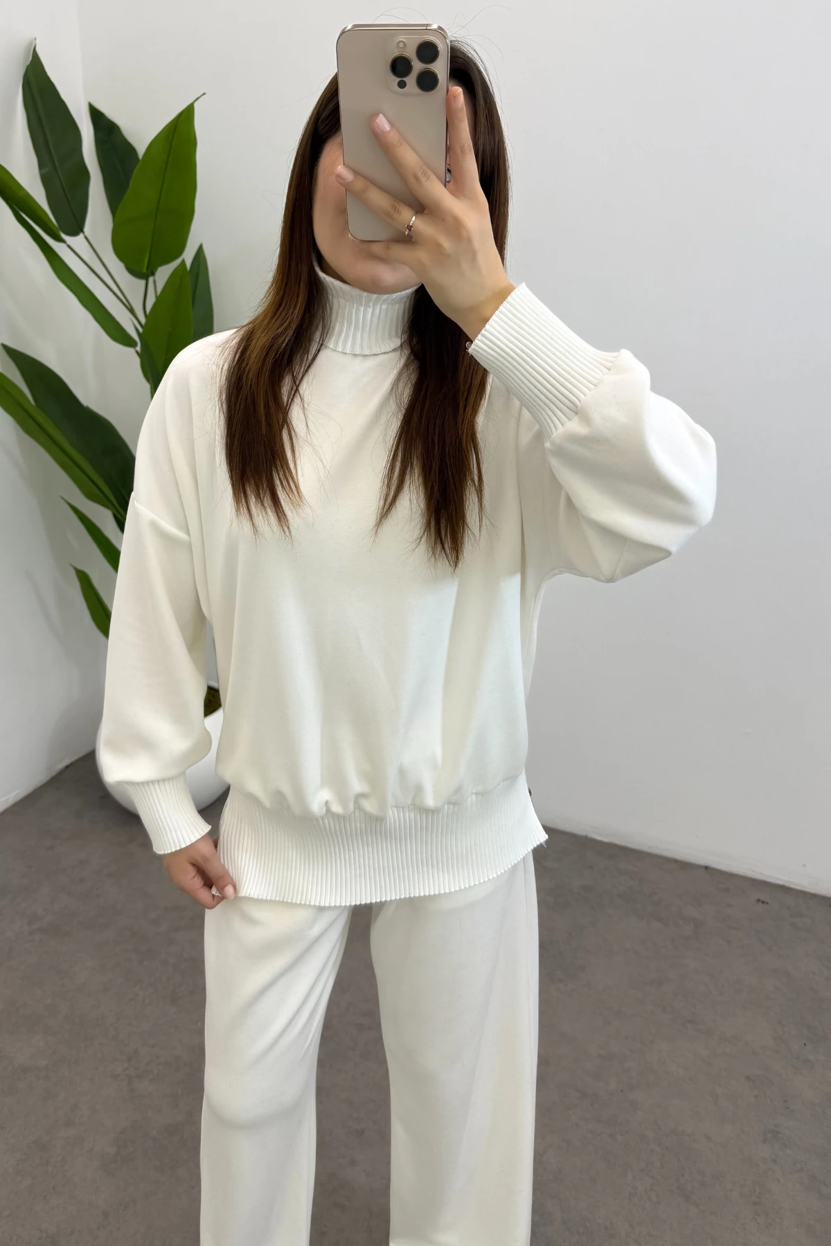 Kadın Ekru Balıkçı Yaka Yan Fermuar Detaylı  Modal Takım