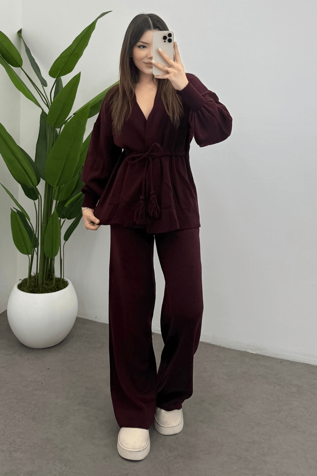 Kadın Bordo Beli Püskül Bağcık Detaylı Hırka Pantolon İkili Triko Takım