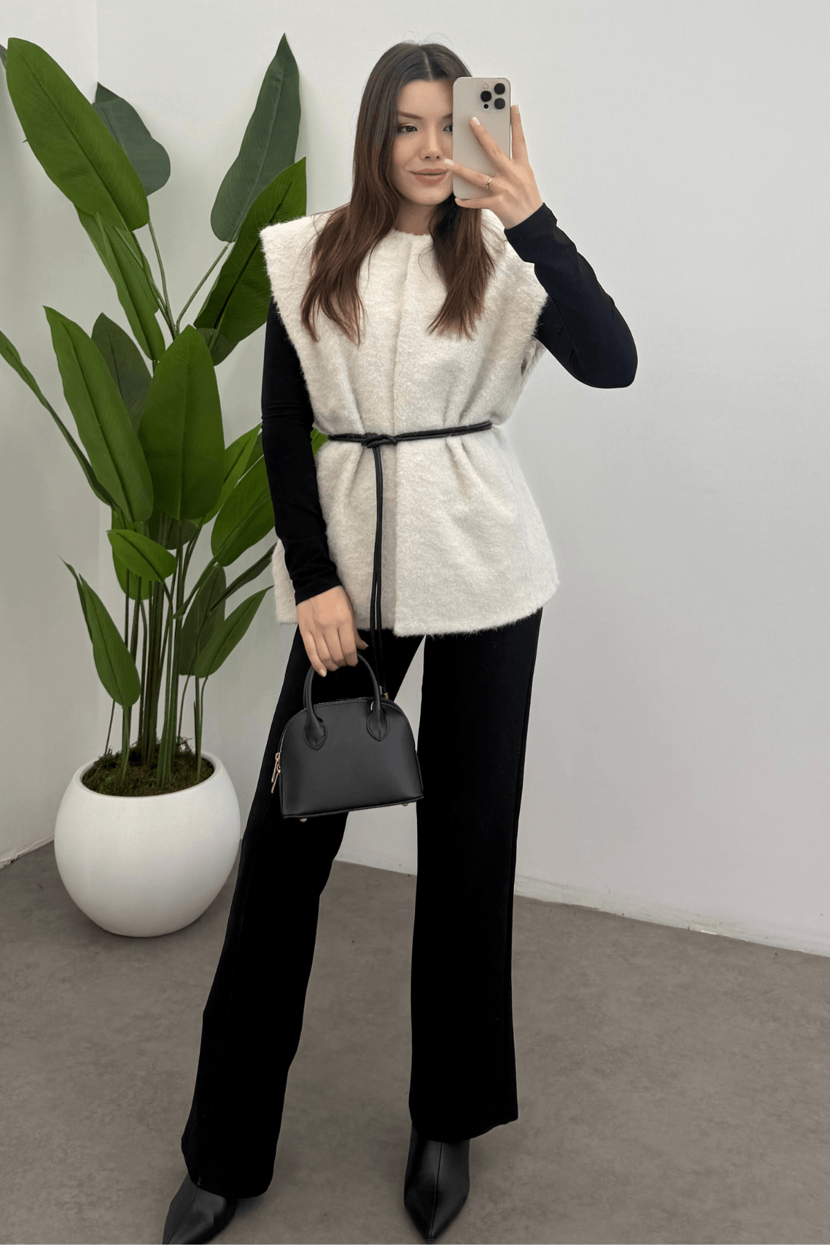 Kadın Ekru Kemerli  Kaşe Yelek