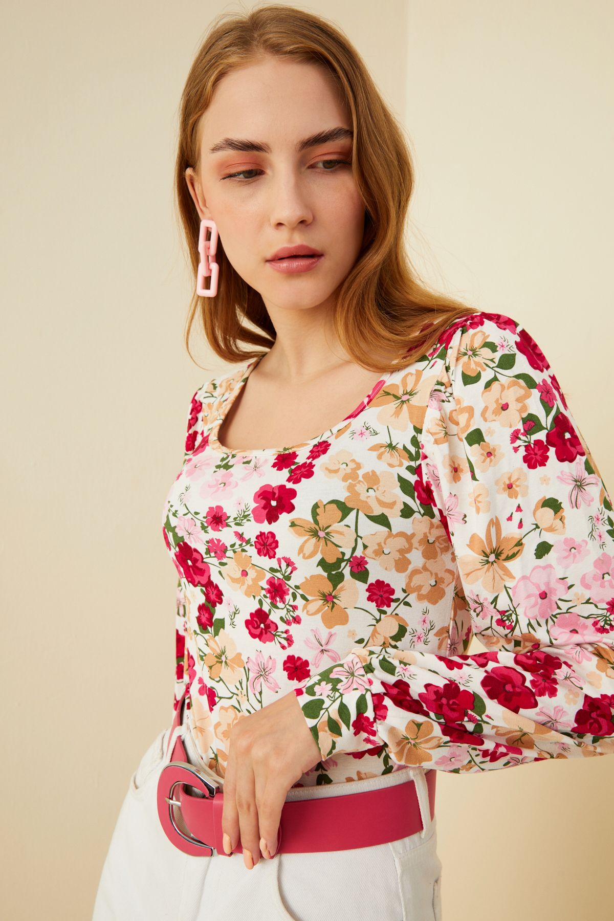 Kadın Pembe Çiçek Desenli Kare Yaka Bluz
