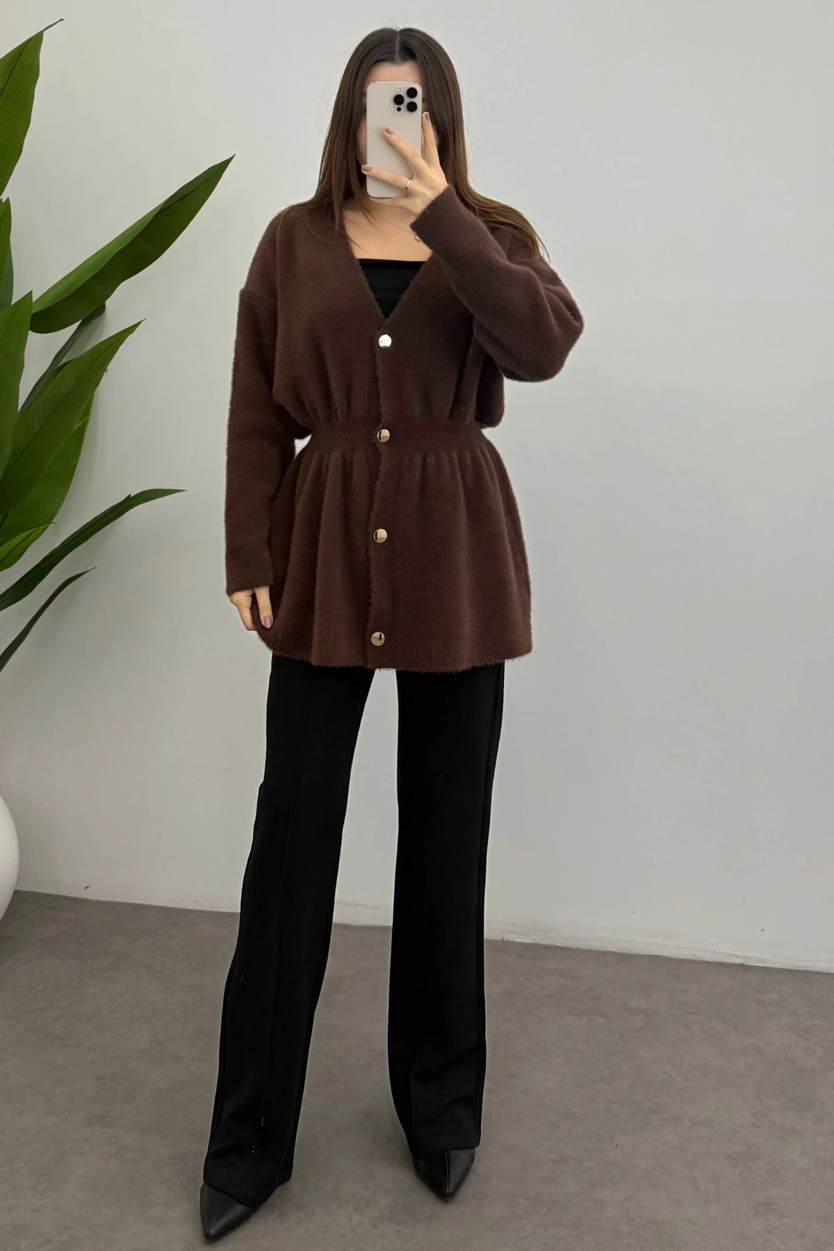 Kadın Kahverengi Gold Çıtçıt Detaylı Soft Triko Hırka