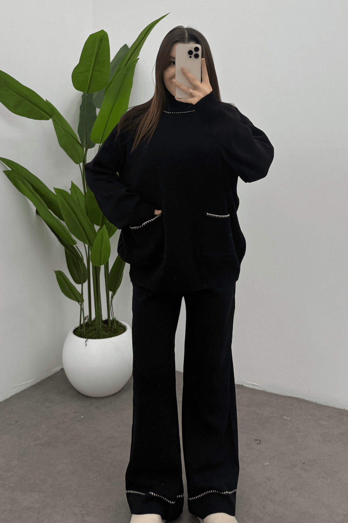 Kadın Siyah Balıkçı Yaka Cep Detaylı Kazak Pantolon Triko Takım