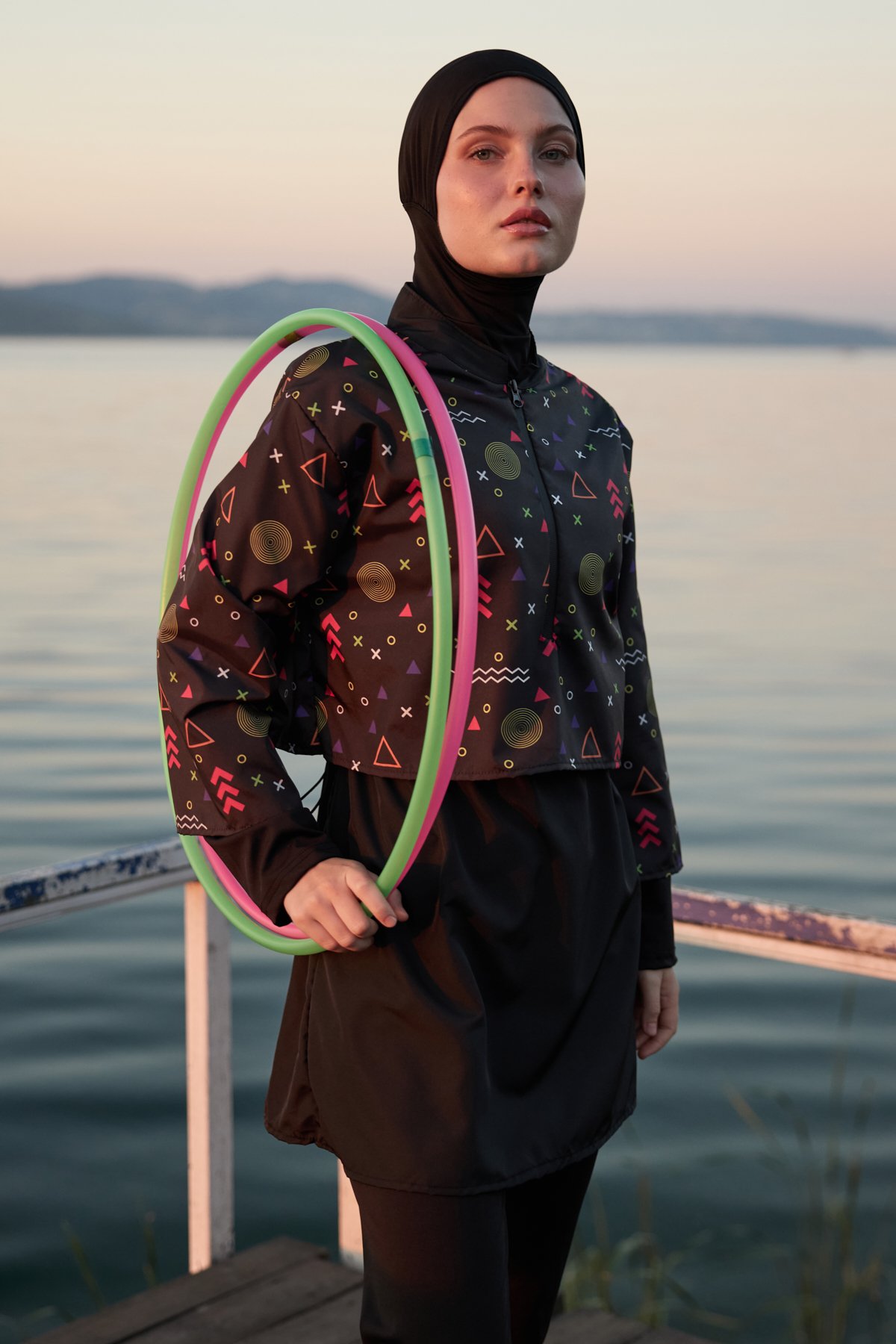 Kadın Tesettür Neon Geometri Baskılı Tam Kapalı 3 Parça Mayo Takımı