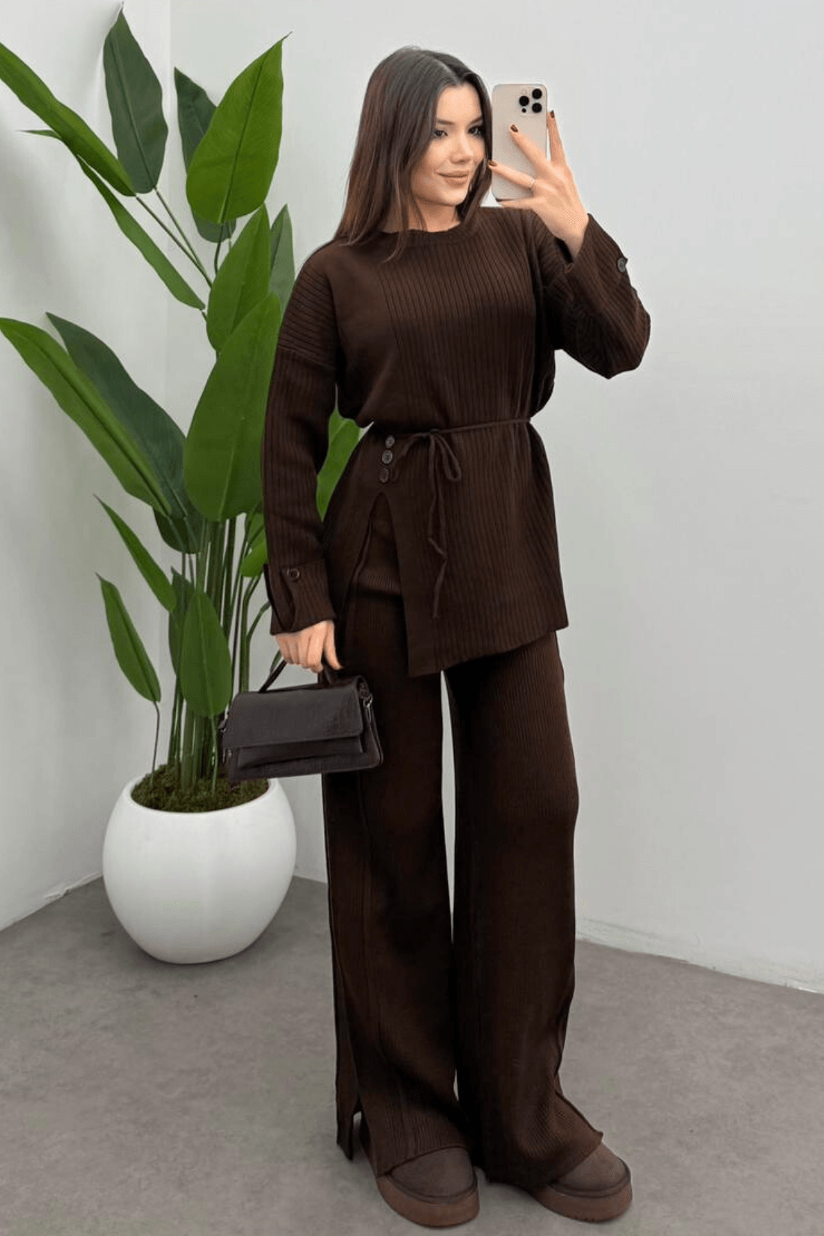 Kadın Kahverengi Bel Bağlamalı Düğme Detaylı Fitilli Triko Kazak Pantolon İkili Takım