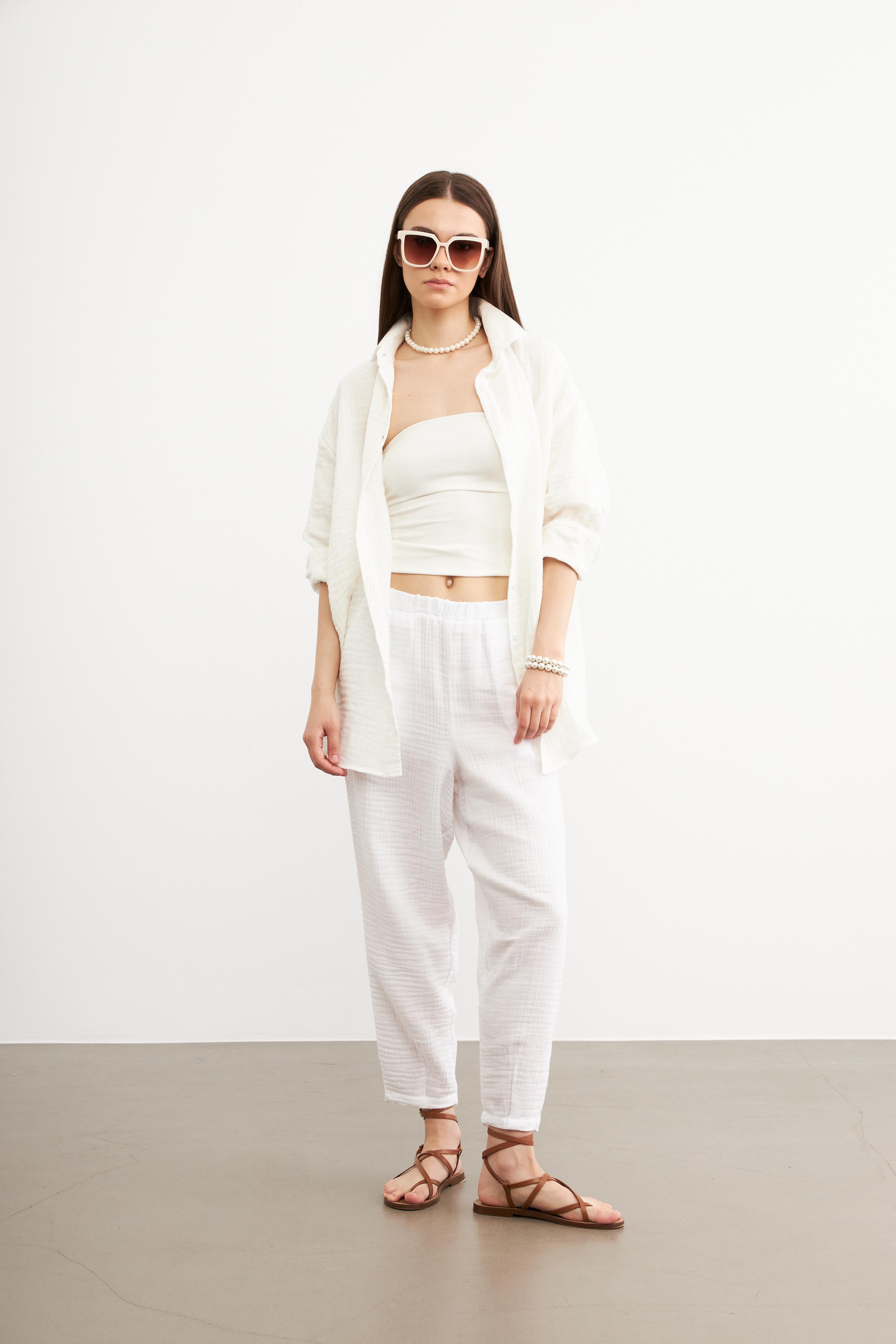 Kadın Beyaz Oversize Basic Müslin Gömlek