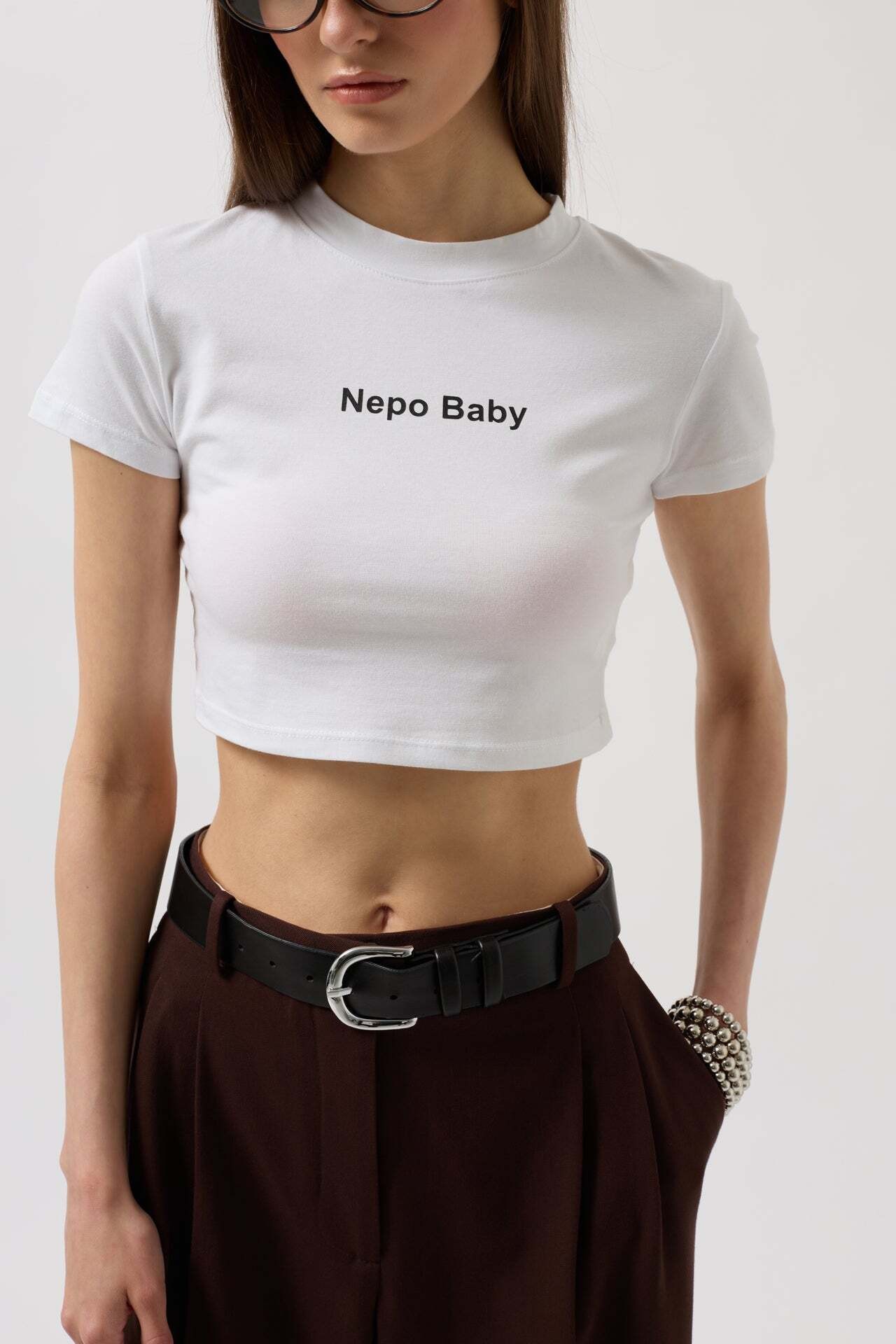 Nepo Baskılı Crop Beyaz T-Shirt