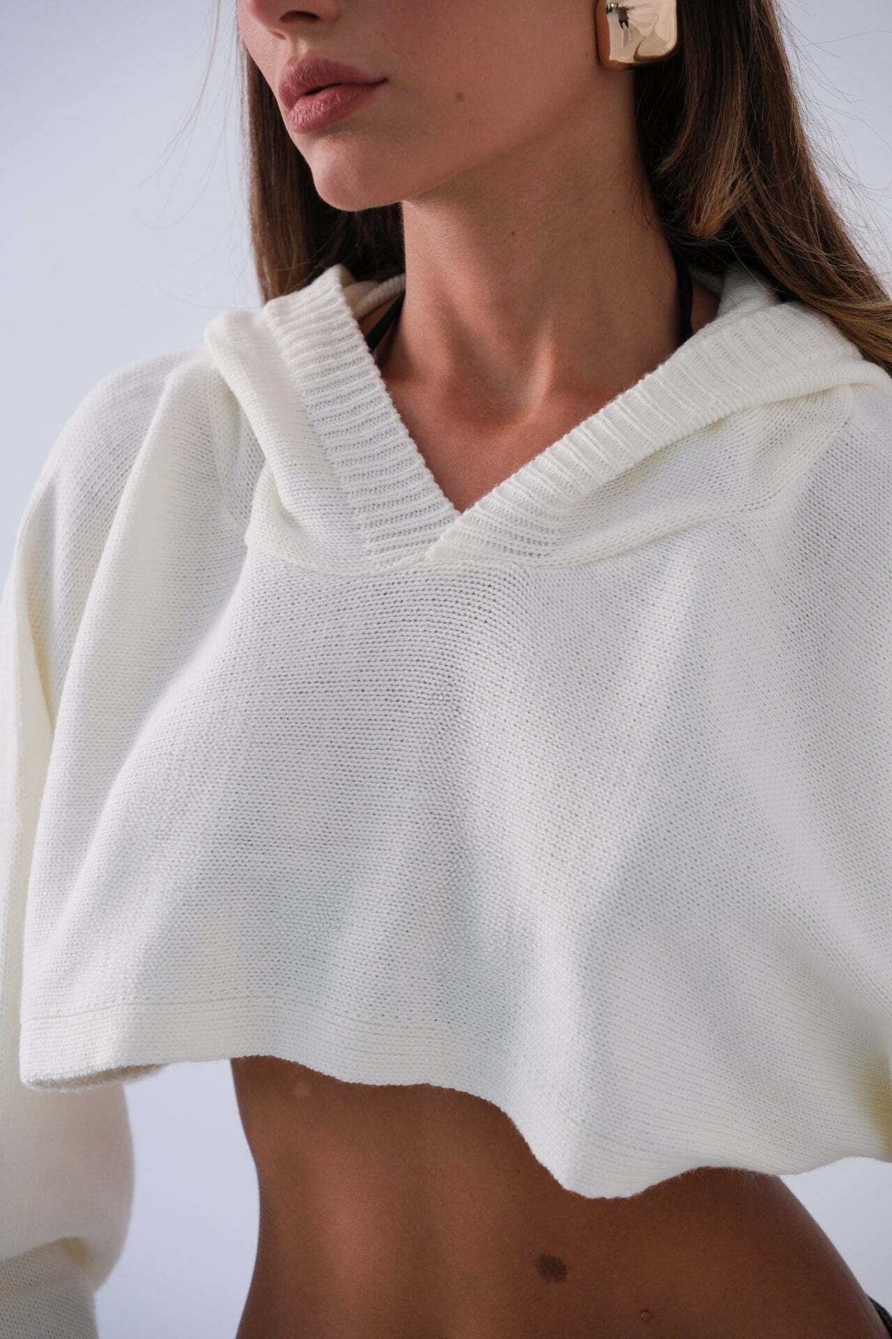 Kapüşonlu Ekru Crop Kazak