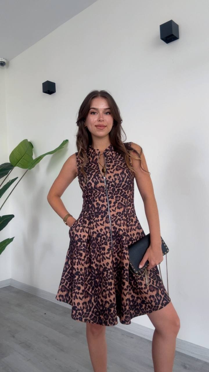 Leopar Desenli Fermuarlı Elbise - Şıklığın Yeni Tanımı