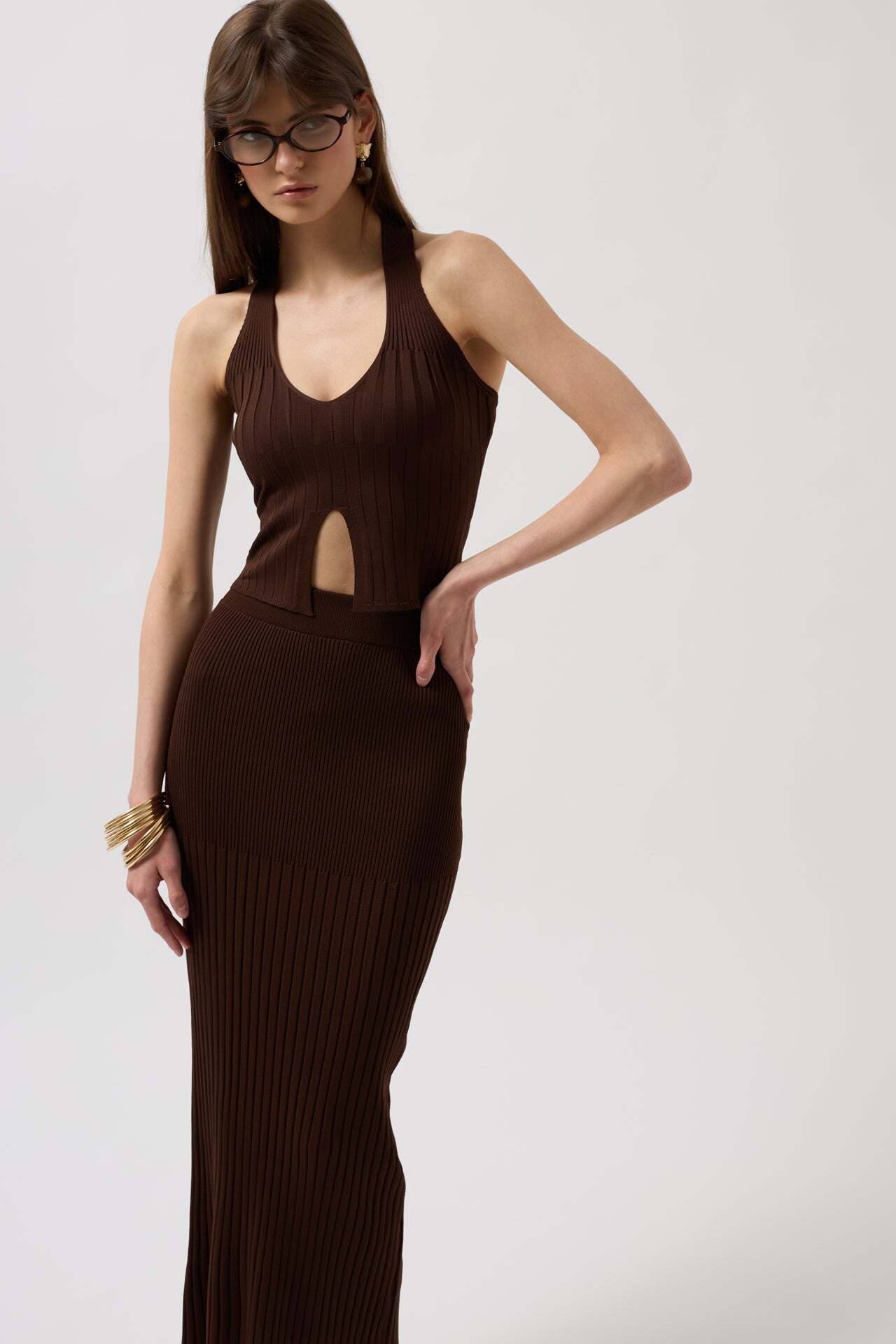 V Detay Dokulu Crop Kahverengi Bluz