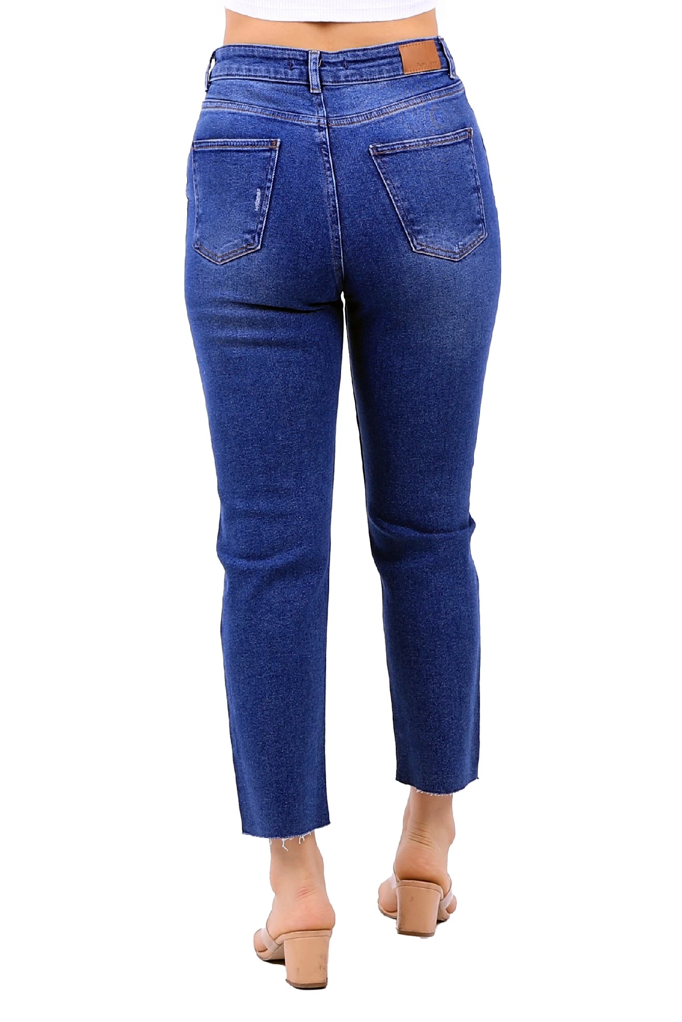 Mavi Renk Bilek Boy Boru Paça Yüksek Bel Düğme Detaylı Jean