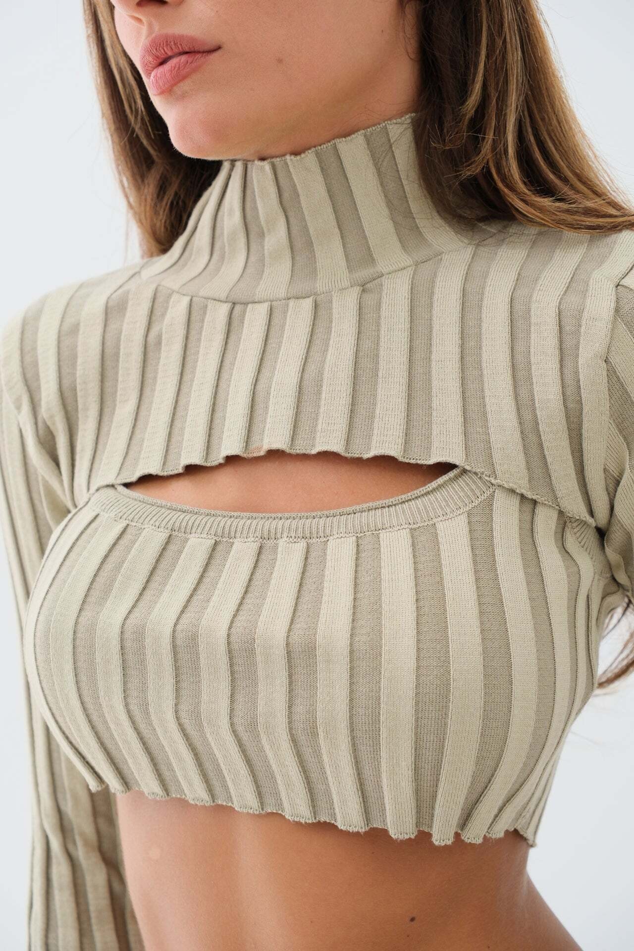 Balıkçı Yaka Bej Triko Crop