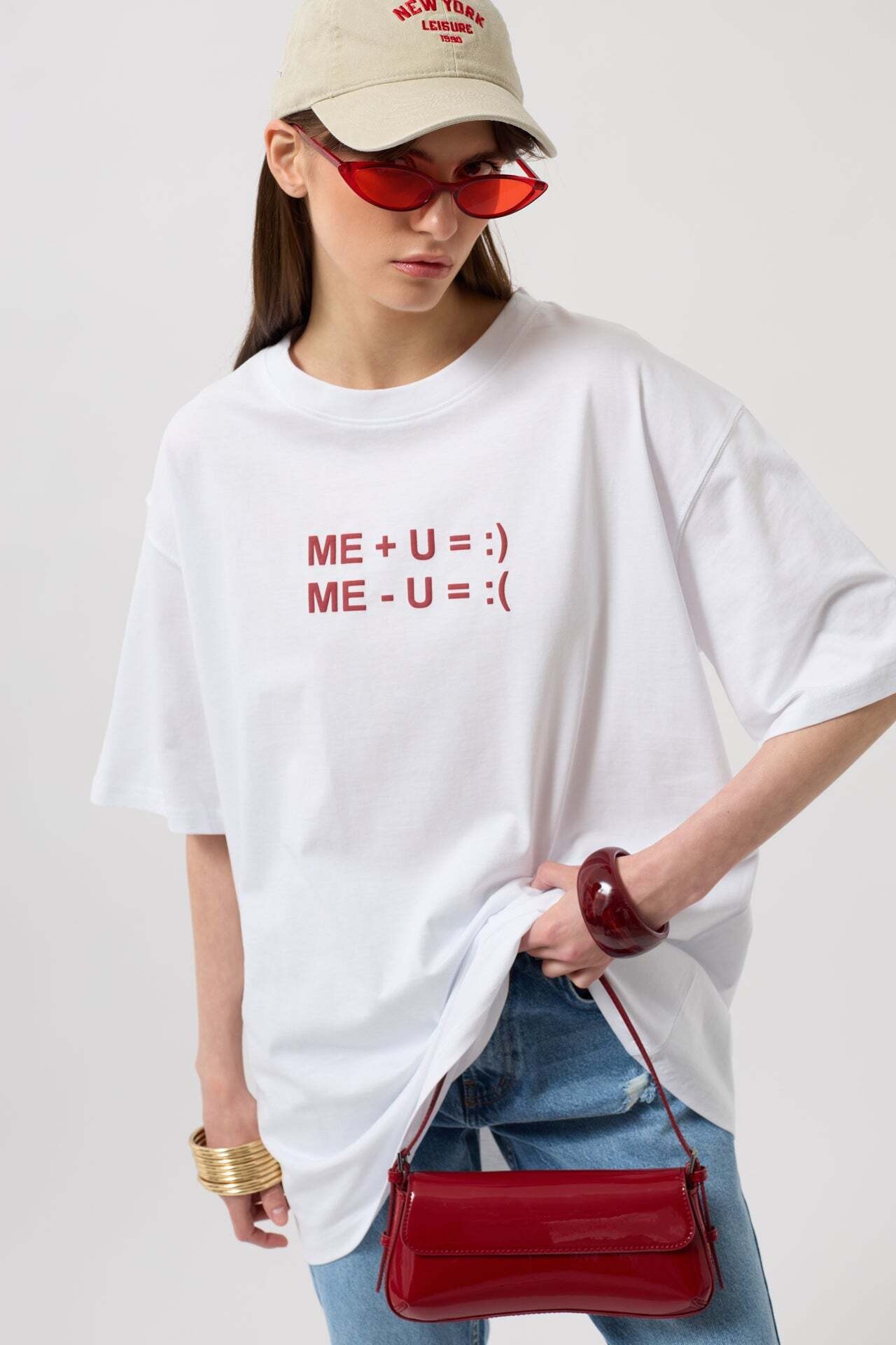 Kabartma Baskılı Beyaz T-Shirt