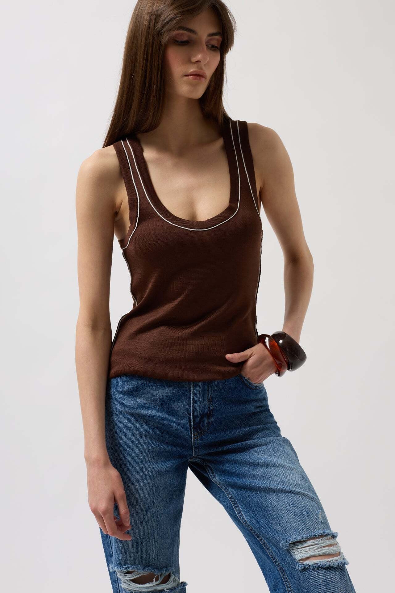 Biye Detay Halter Yaka Kahverengi Beyaz Bluz