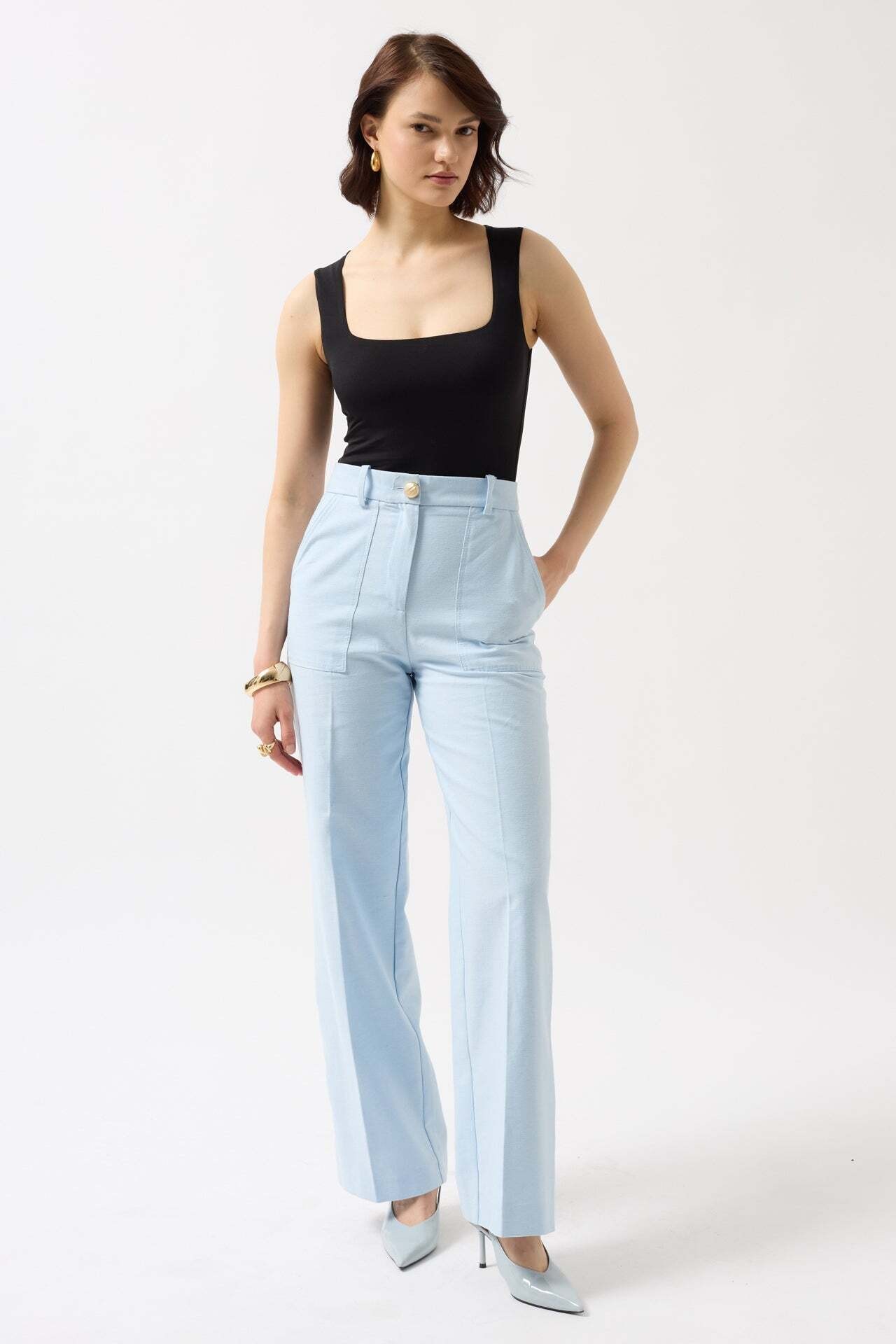 Kare Yaka Kalın Askılı Siyah Bodysuit