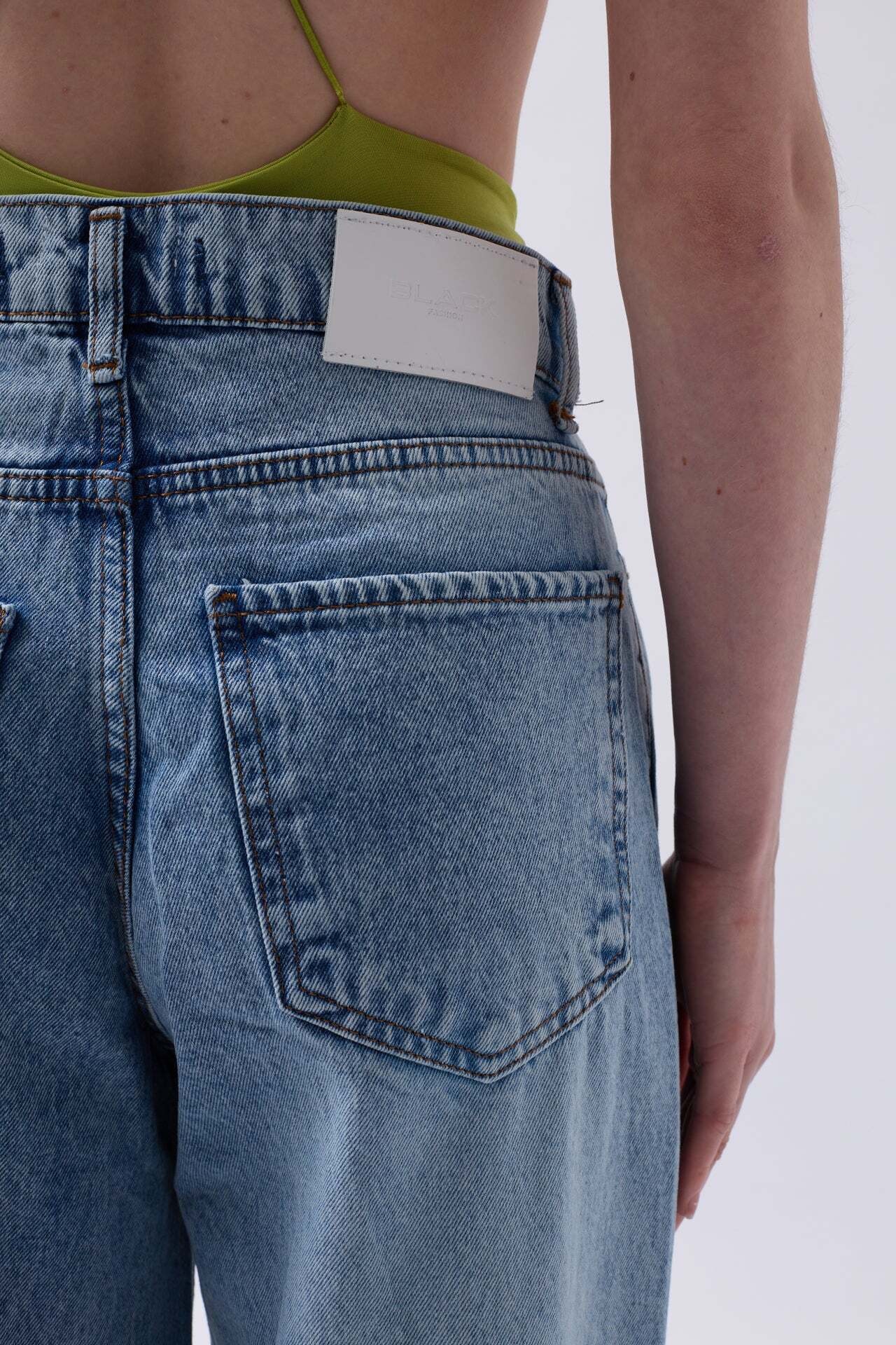 Lazer Kesim Geniş Paça Yüksek Bel Mavi Jean