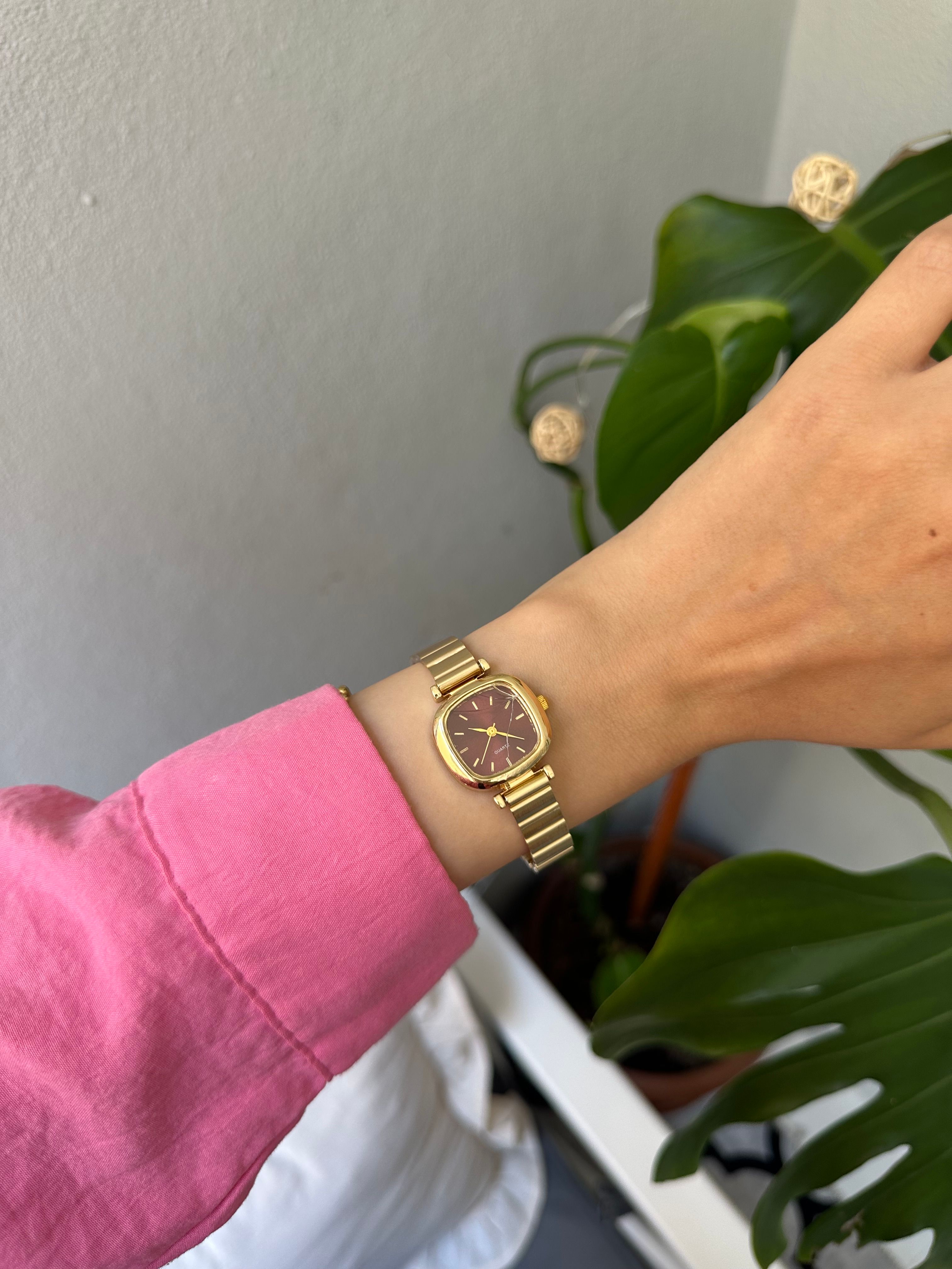 Dios Model  - Gold Bordo
