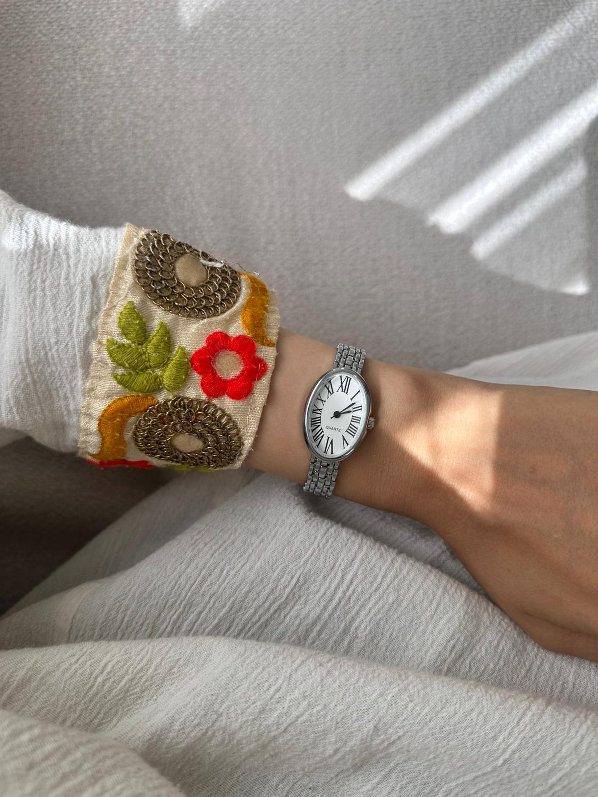 Roses Model - Gümüş Beyaz