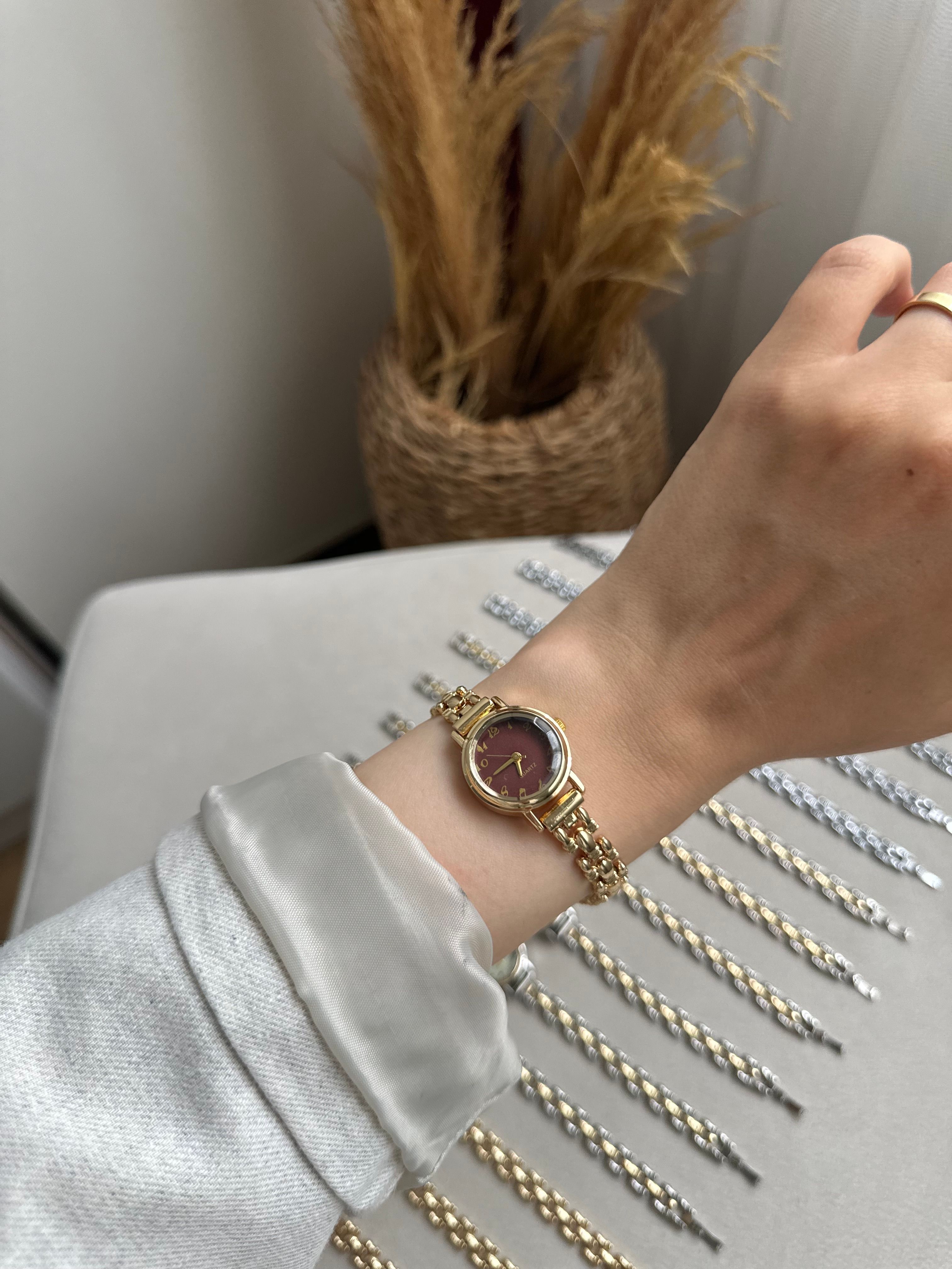 July Model  - Gold Bordo
