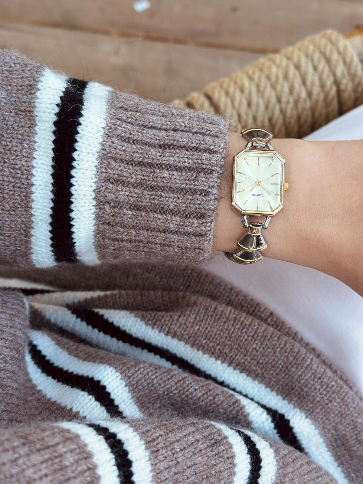 Klea Model - Gold Sarı