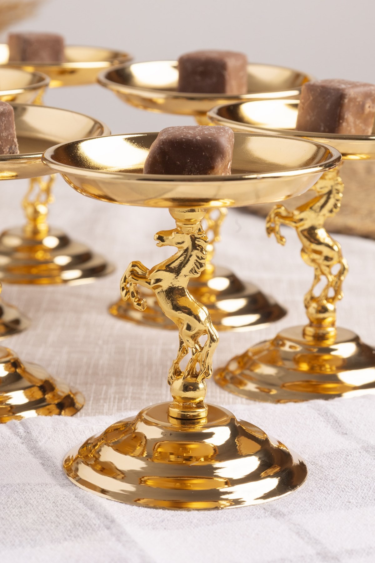 6'lı Atlı Gold Lokumluk, Çay ve Kahve Yanı Sunumluk, Metal Şekerlik, Makaronluk
