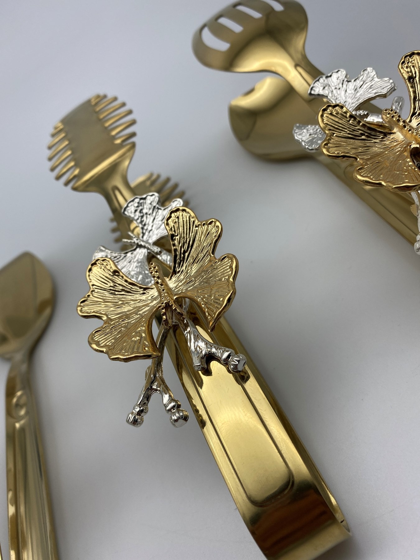 Kelebekli Gold Maşa, Salata, Makarna ve Pasta Sunum Maşası, Paslanmaz Çelik 18/10 Yemek Maşa Seti