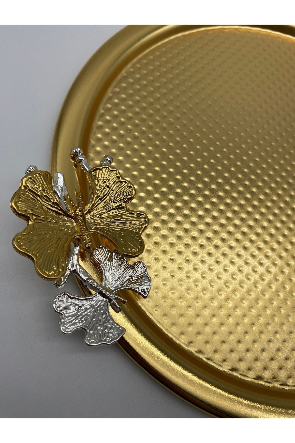 3'lü Kelebekli Yuvarlak Gold Çay ve Kahve Sunum Tepsisi, Dekoratif Servis Tepsisi 22cm Tek Kişilik