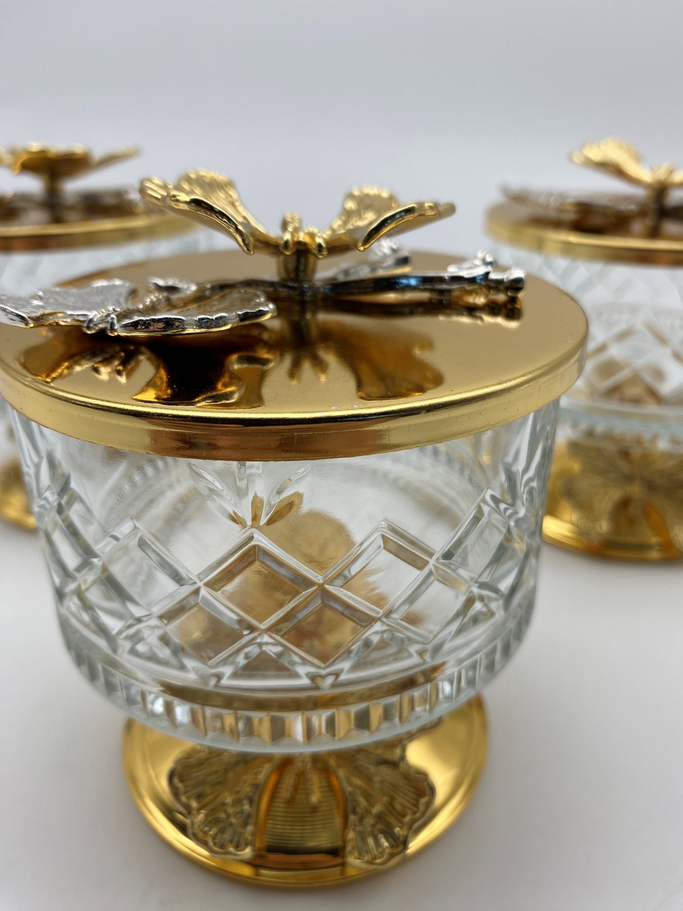3'lü Ayaklı Gold Timeless Cam Magnolia Kasesi, Kelebek Kapaklı Dondurmalık, Şekerlik, Çerezlik