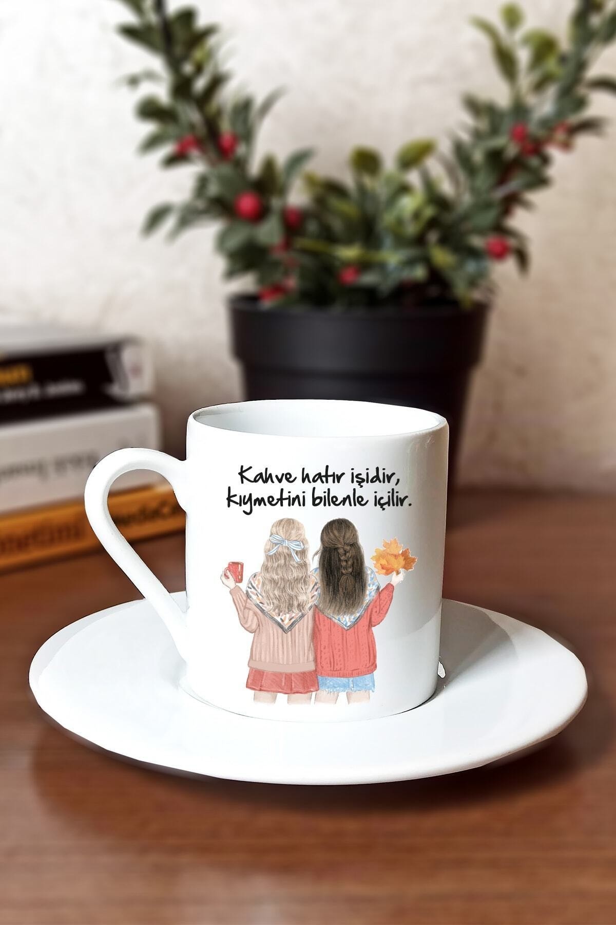 Caddemart | En Iyi Arkadaşa Hediye Iki Kız Karakter Baskılıporselen Türk Kahvesi Fincanı