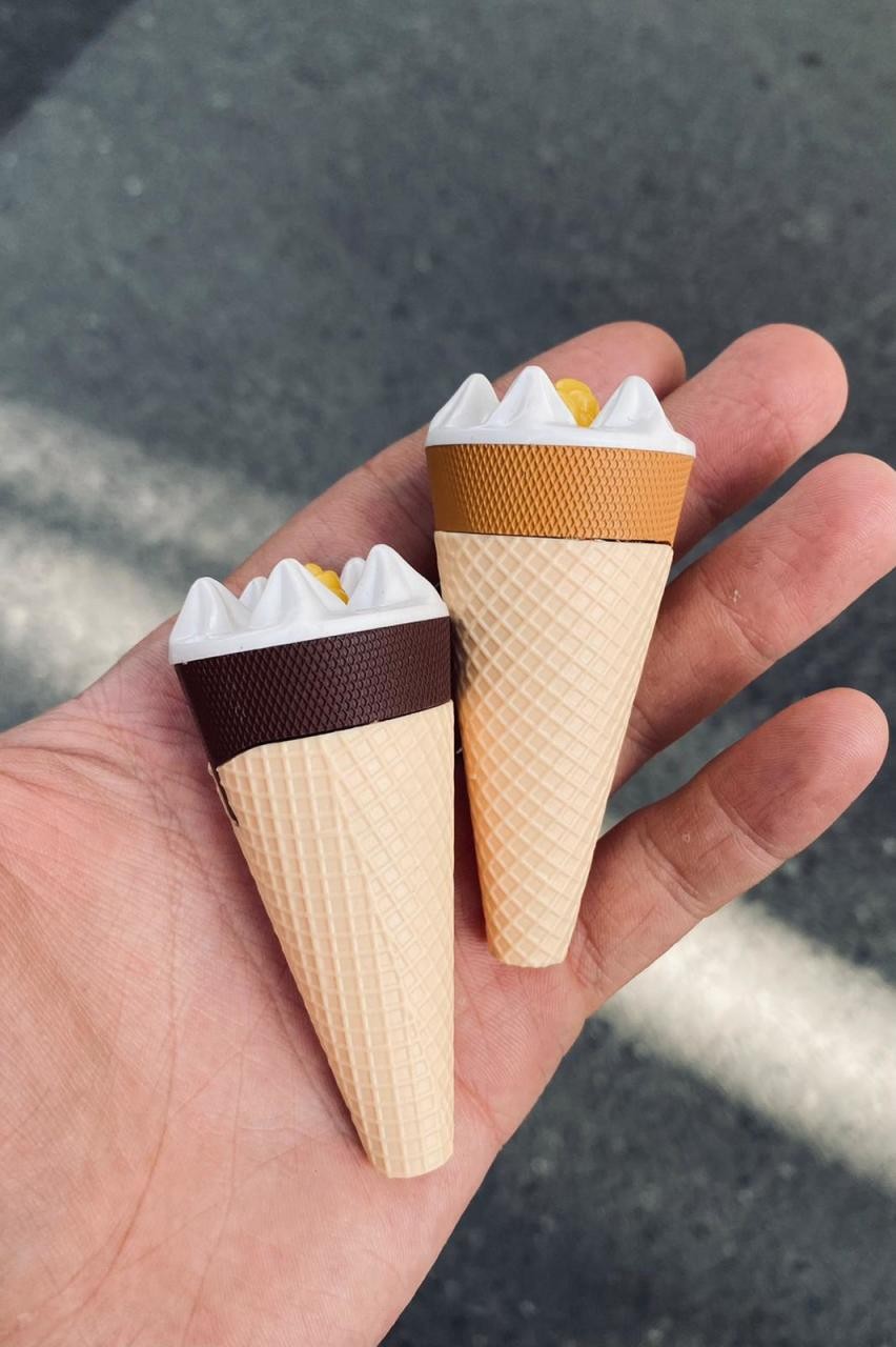 Külah Dondurma Çakmak Açık Kahve