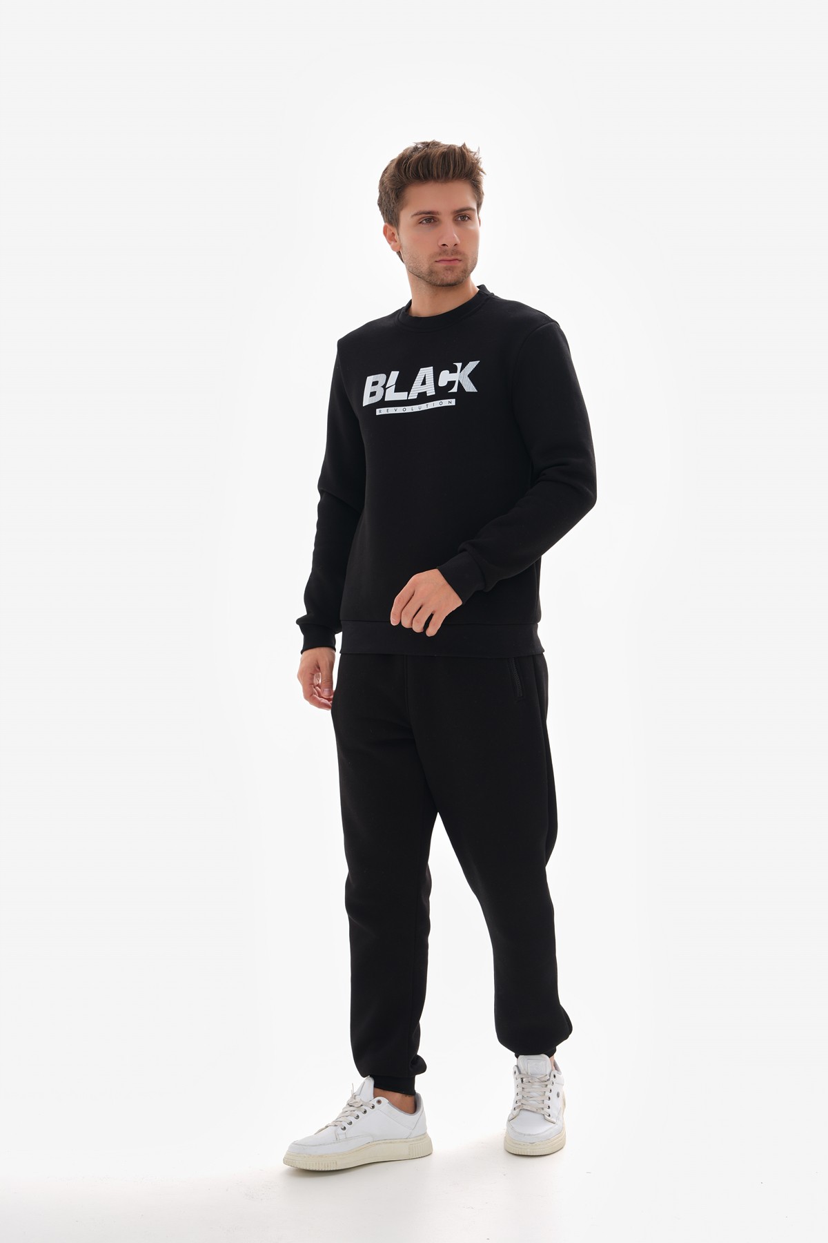 ‘Black Revolution’ Baskılı Sıfır Yaka Sweatshirt