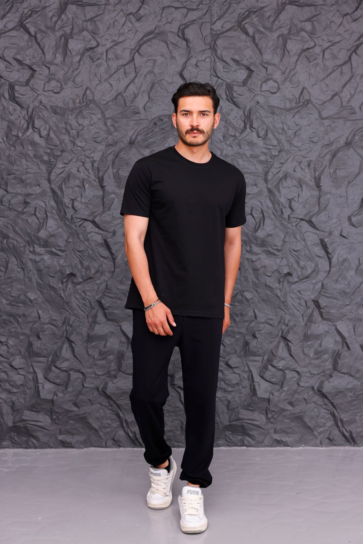 Basic T-shirt Eşofman Takımı - Siyah