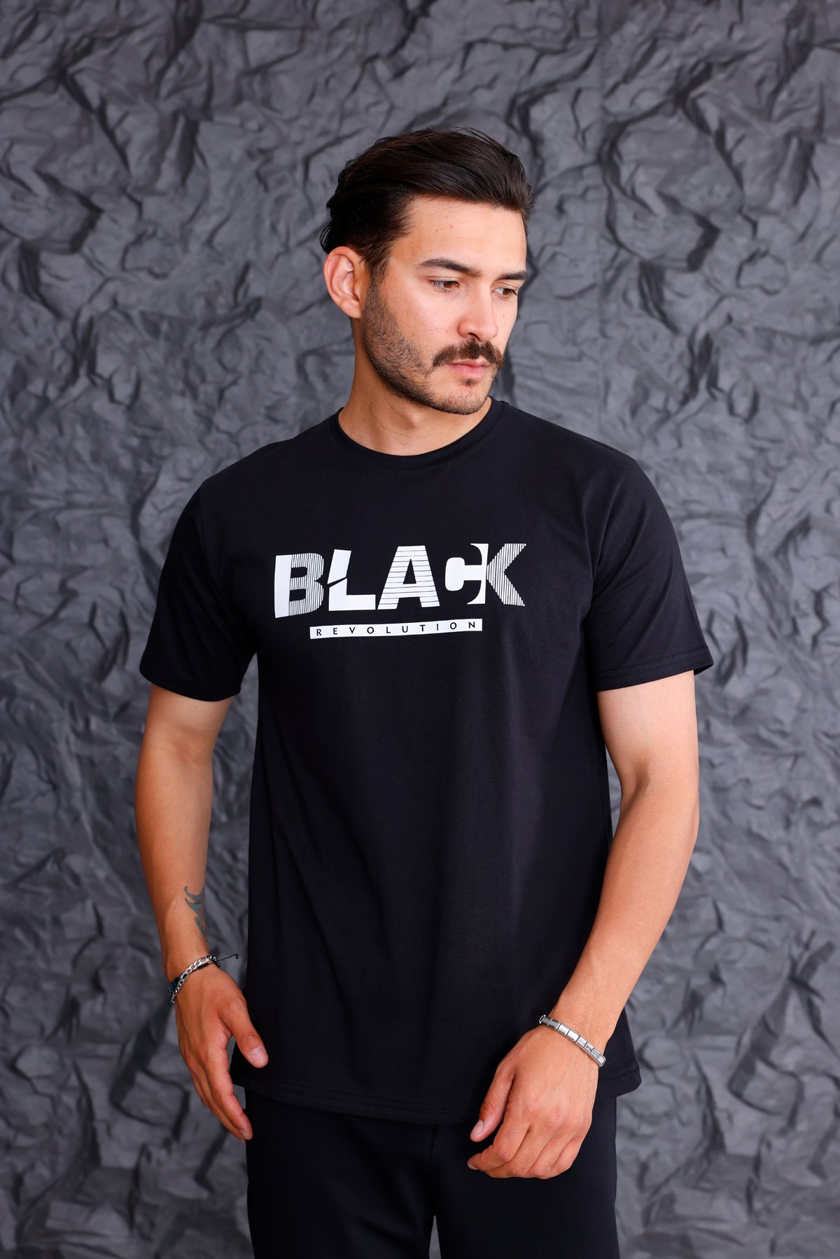 'Black Revolution' Baskılı Basic T-shirt