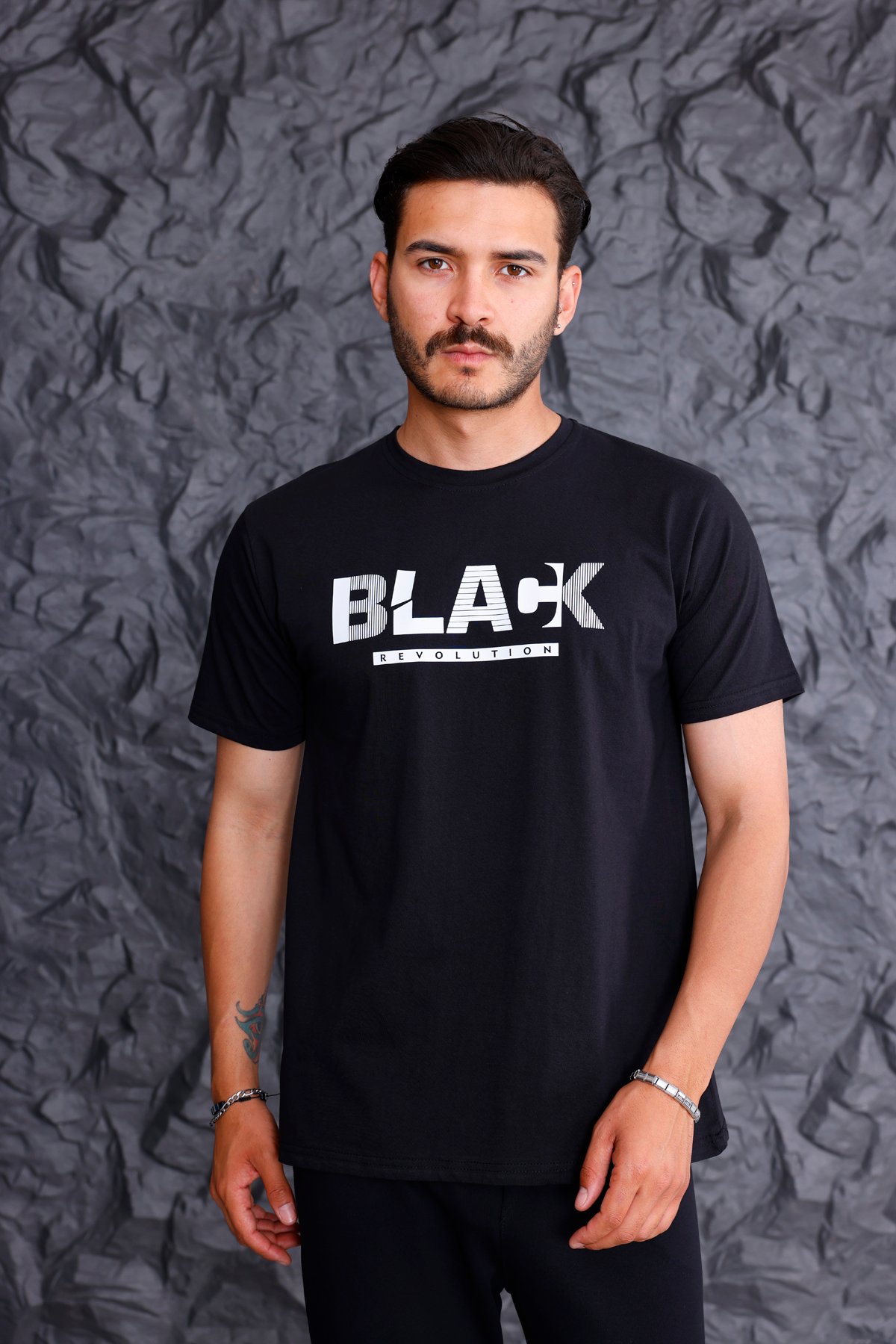 'Black Revolution' Baskılı Basic T-shirt