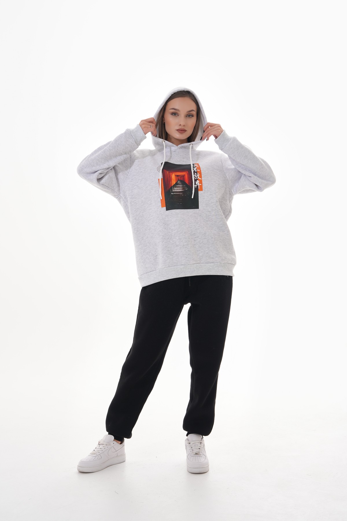 'Torii Serenity' Baskılı Kapüşonlu Sweatshirt