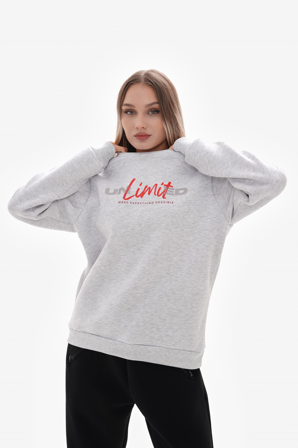 ‘Unlimited’ Baskılı Sıfır Yaka Sweatshirt