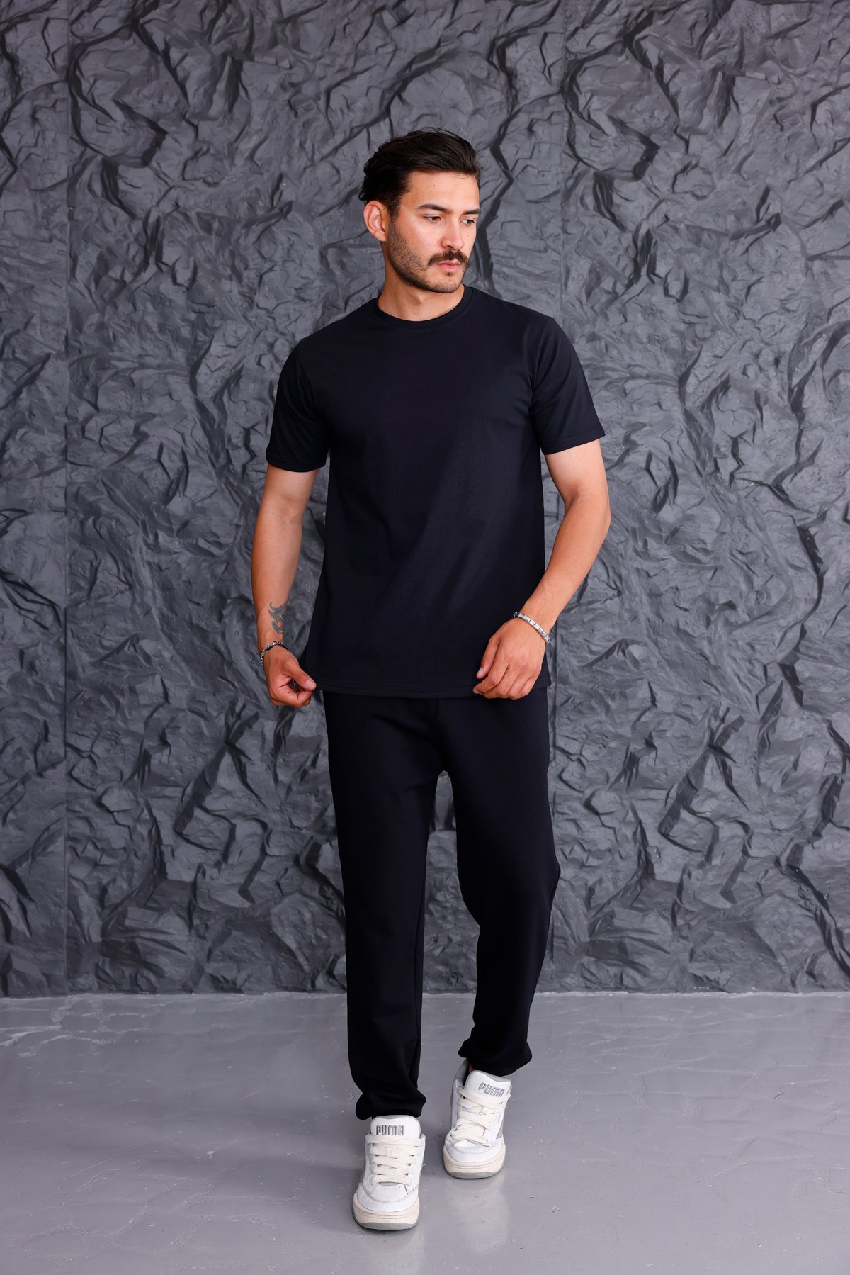 Basic T-shirt