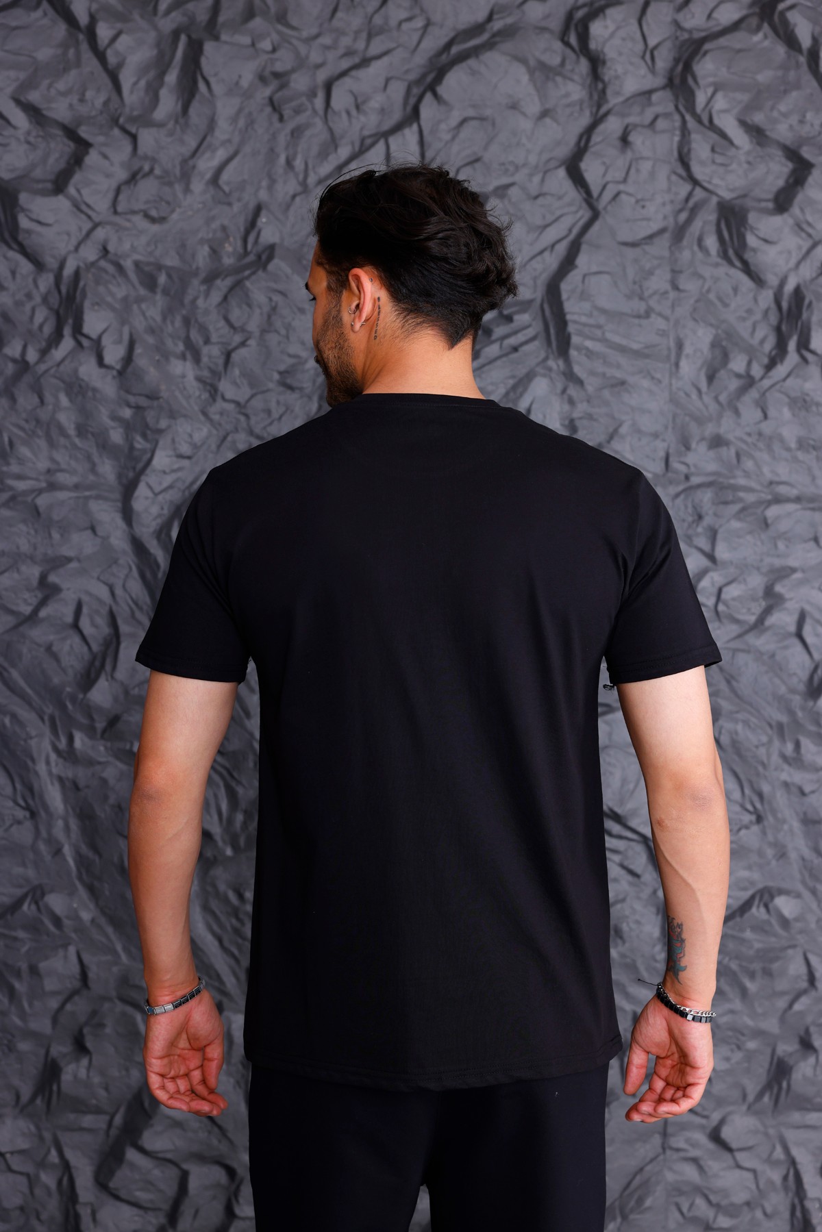 Basic T-shirt
