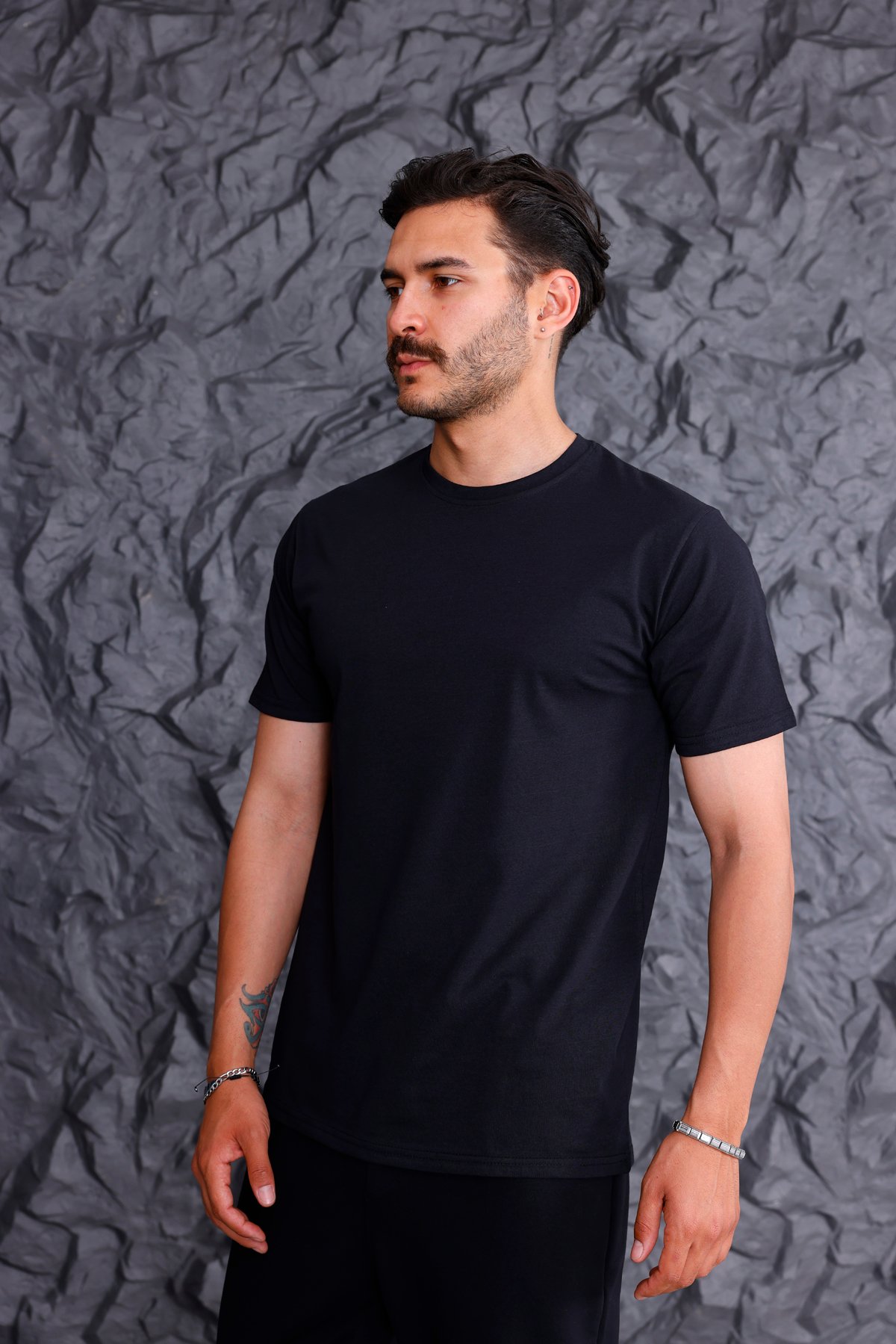 Basic T-shirt