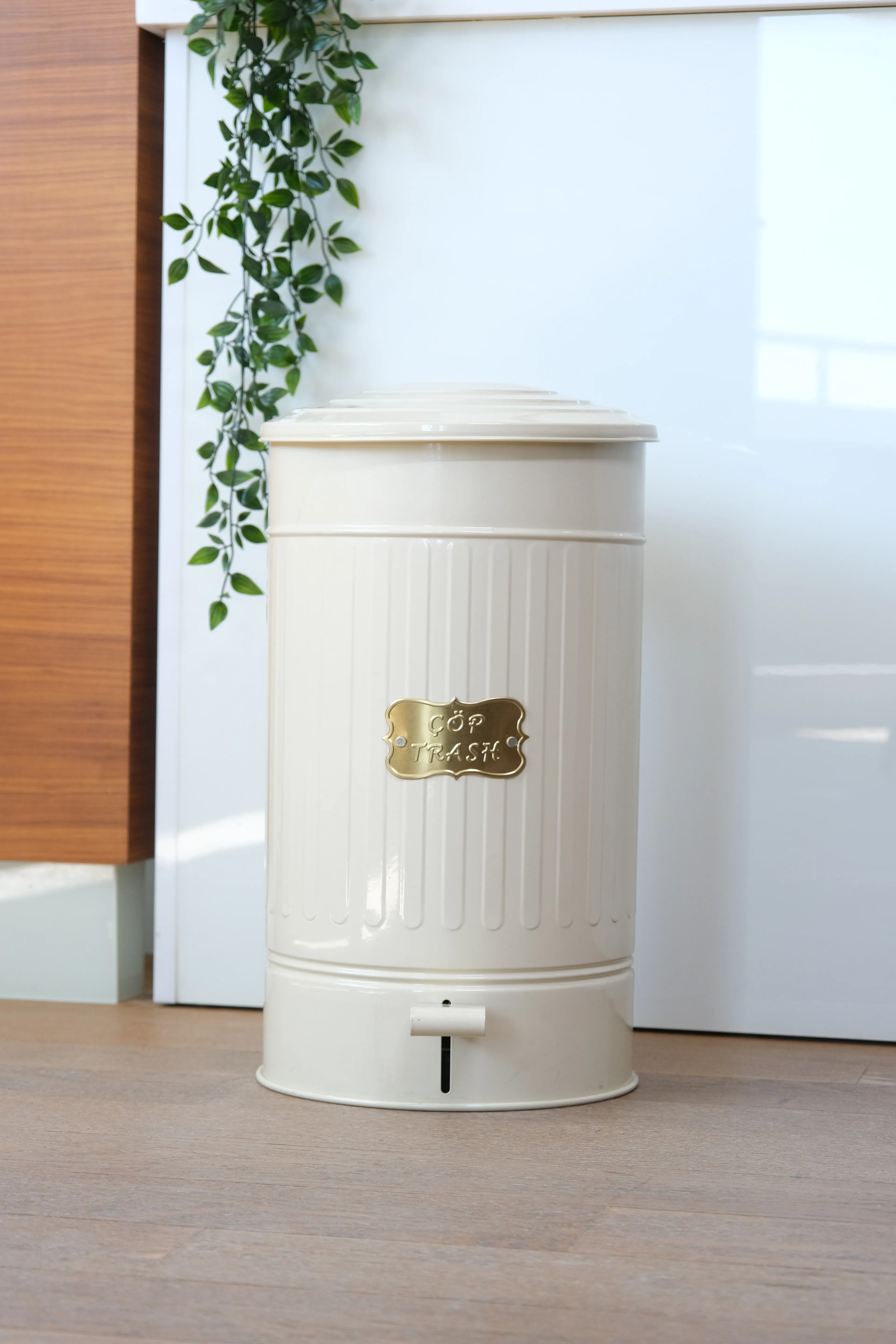 30 Litrelik Çöp Kovası - Krem