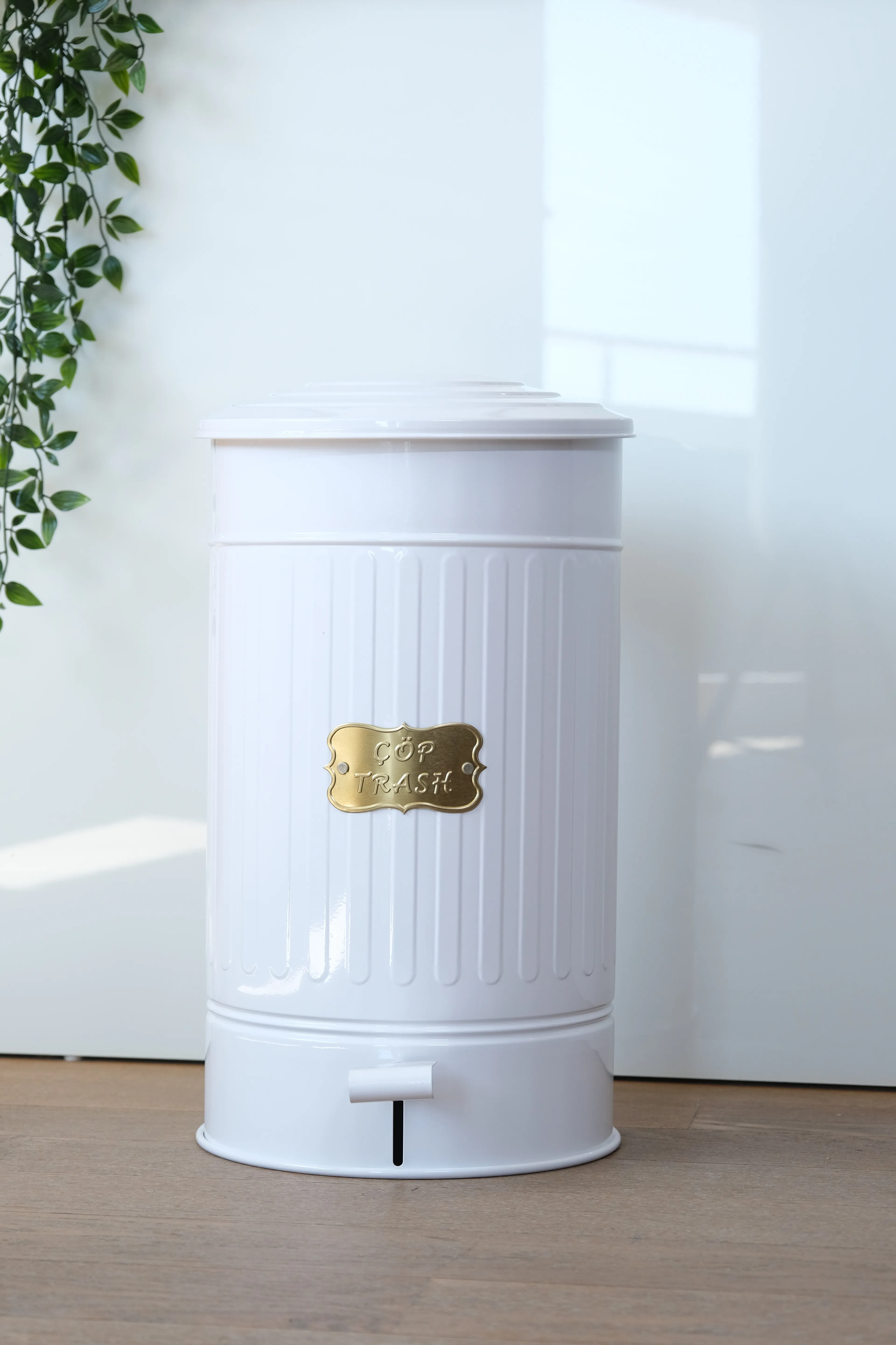 30 Litrelik Çöp Kovası - Beyaz