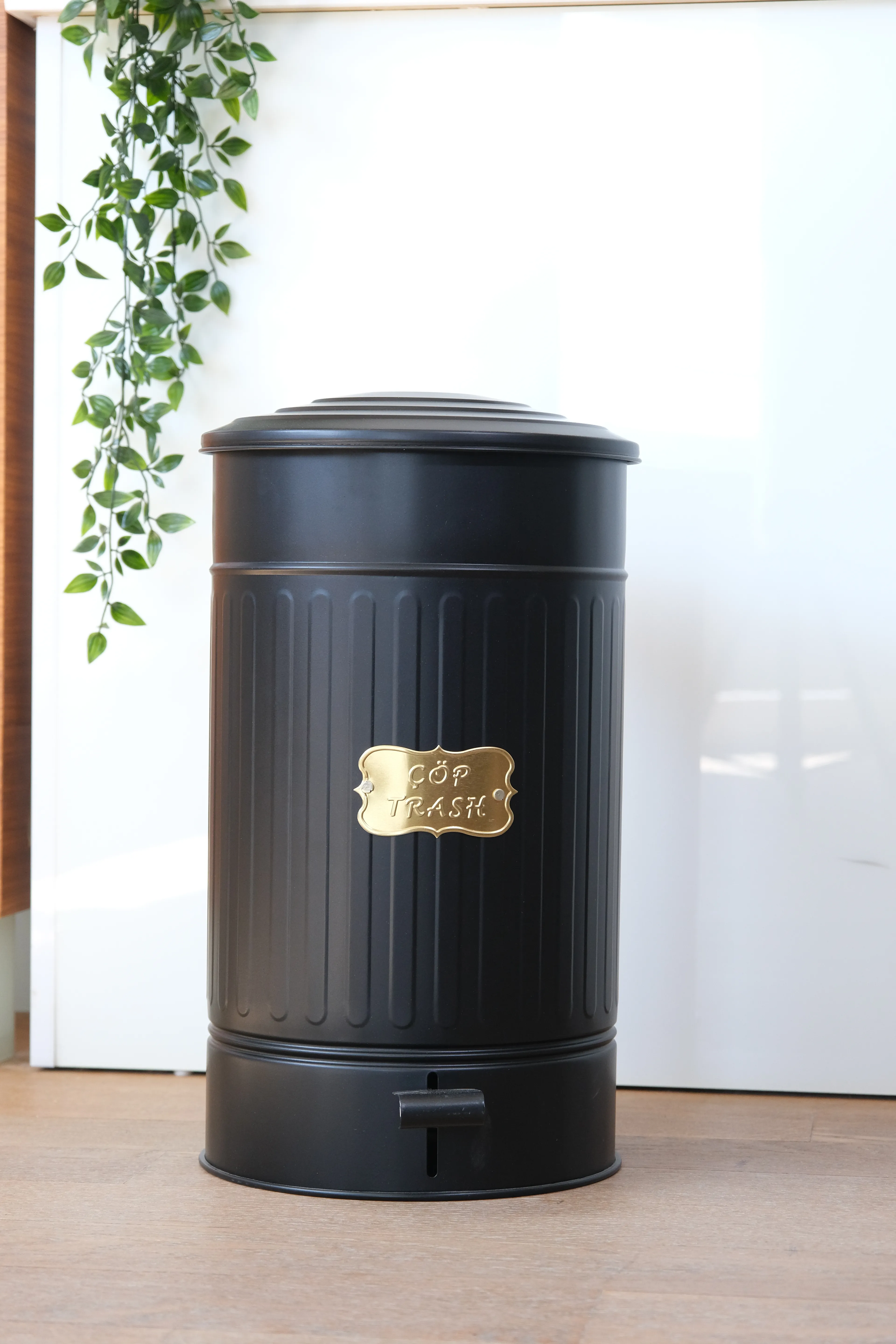 30 Litrelik Çöp Kovası - Siyah