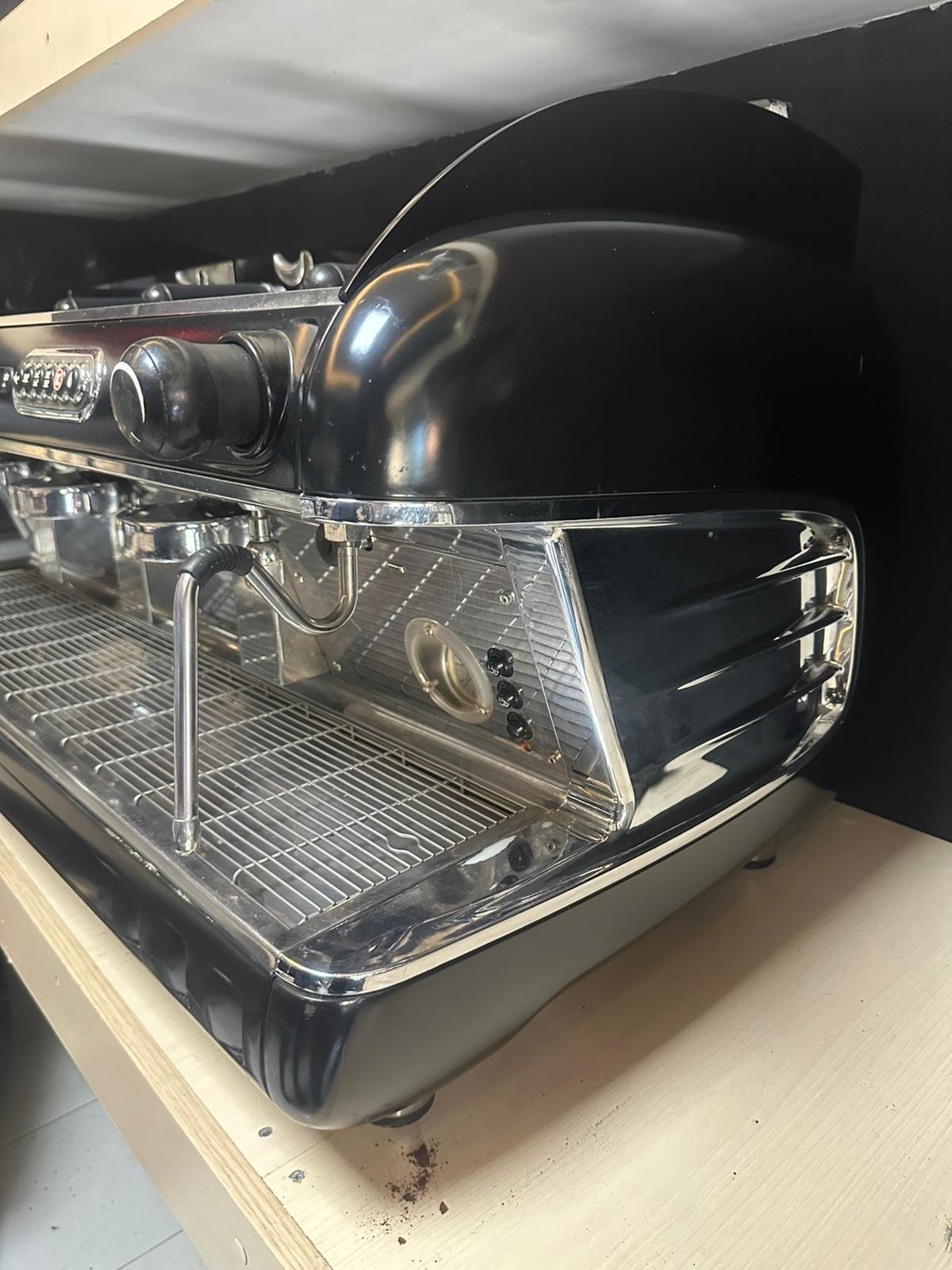 Sanremo Verona  Multiboiler  Espresso Kahve Makinesi, 3 Gruplu, Beyaz