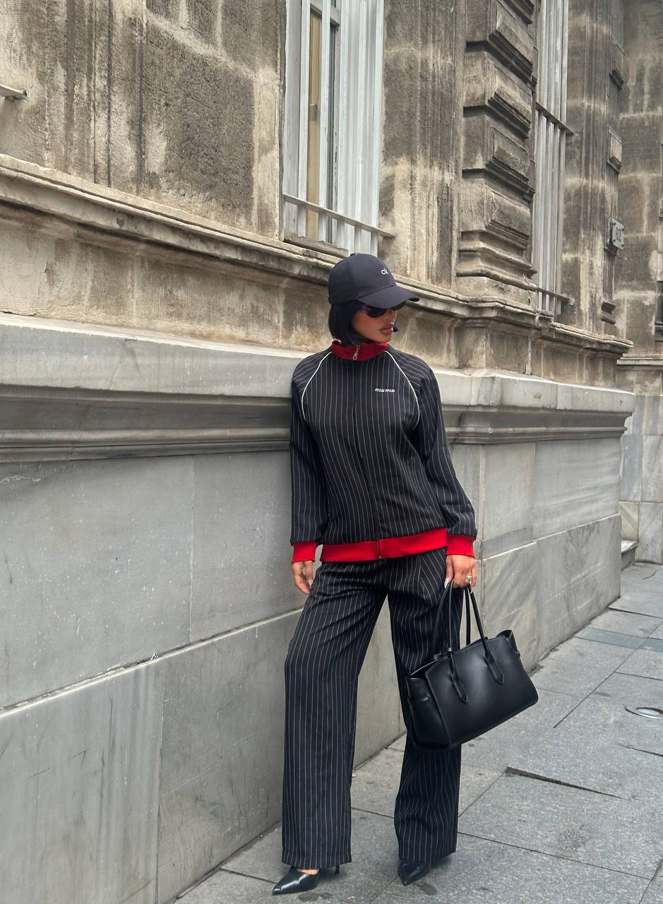 Çizgi Desenli Tarz Takım - siyah