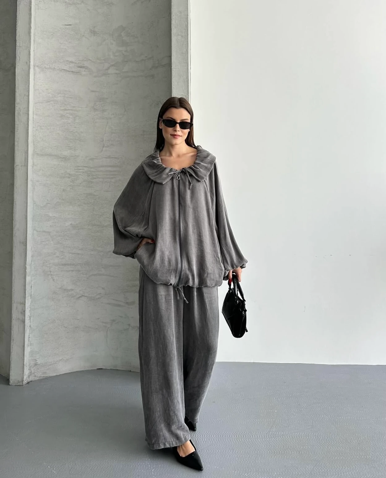 Yaka Pileli Tasarım Takım - antrasit