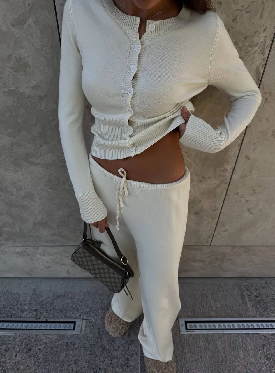 Düğmeli Triko Hırka