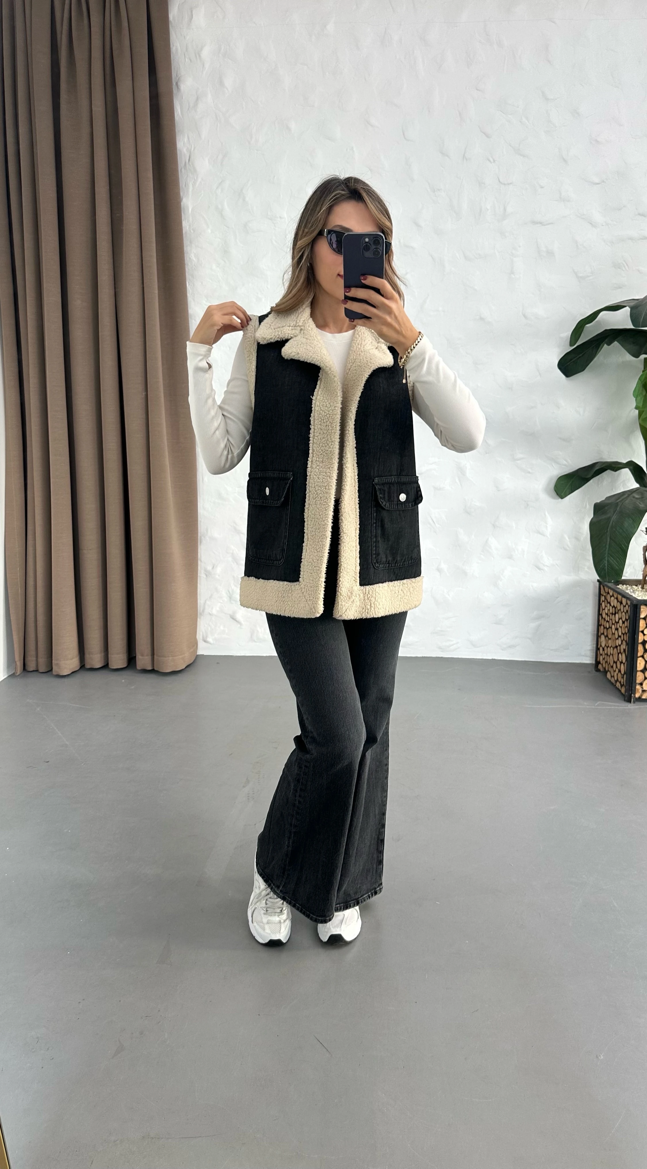 İçi Kürklü Cep Detaylı Yelek