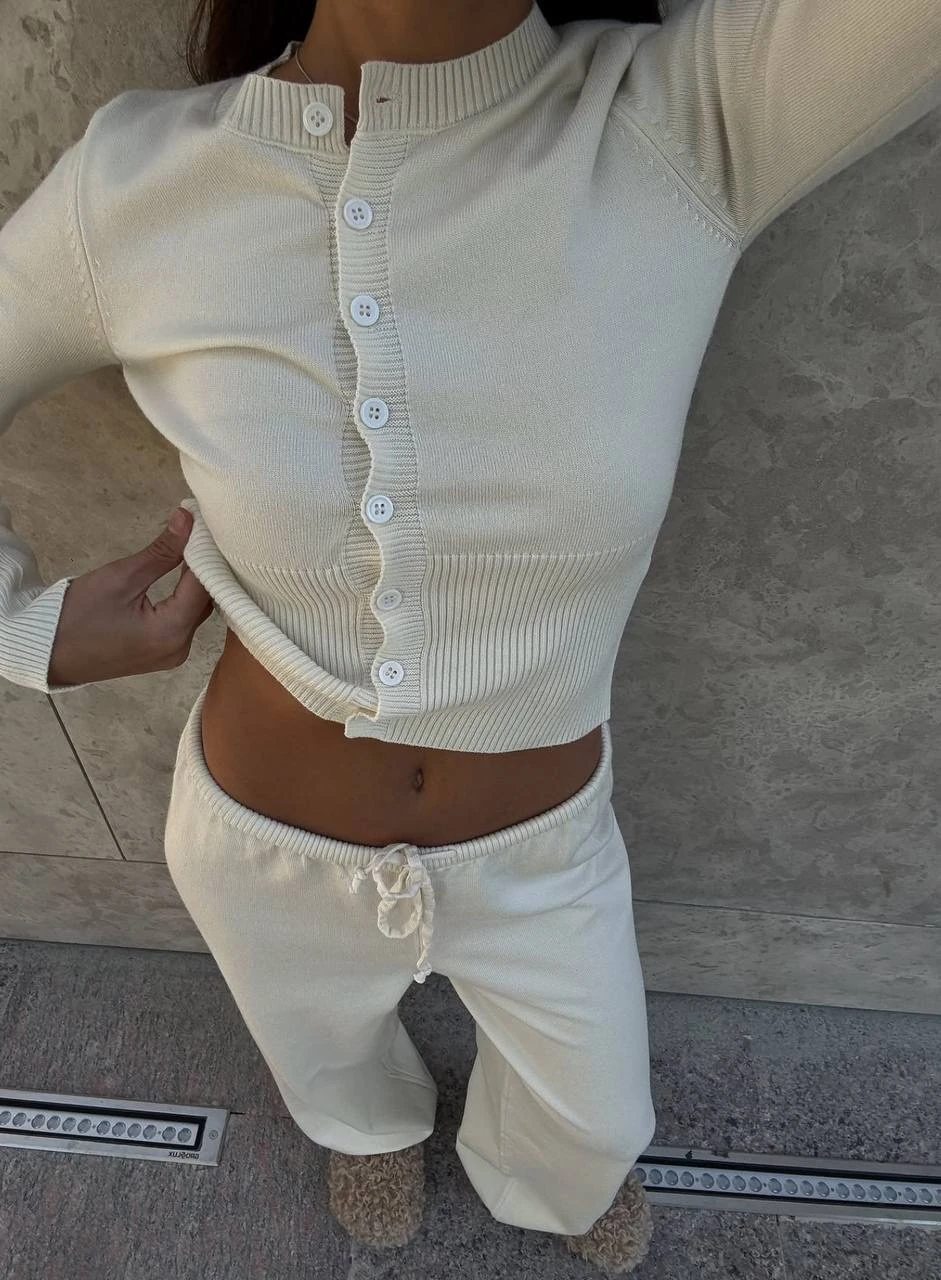 Düğmeli Triko Hırka