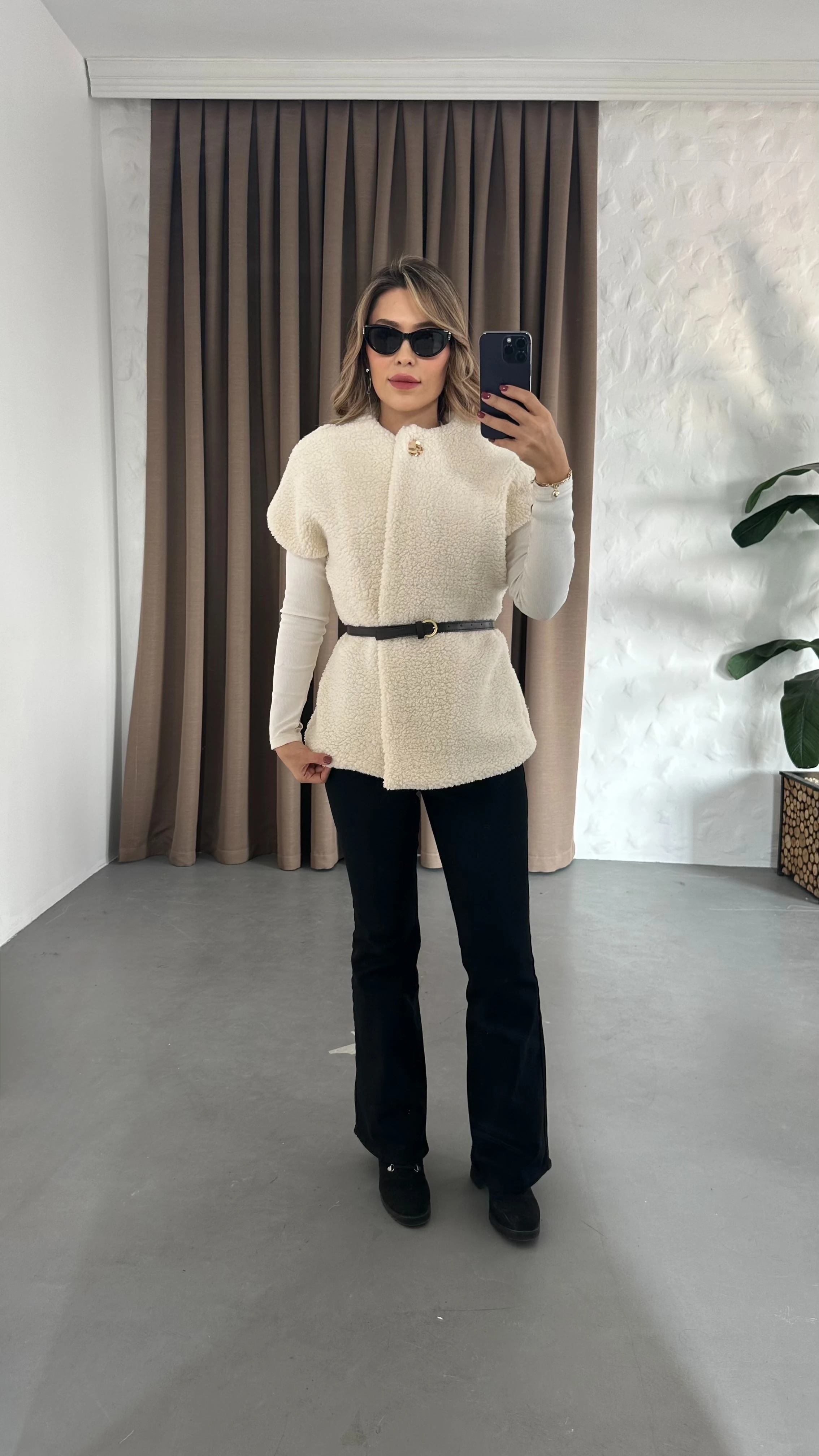 Düğmeli Şık Peluş Yelek - ekru