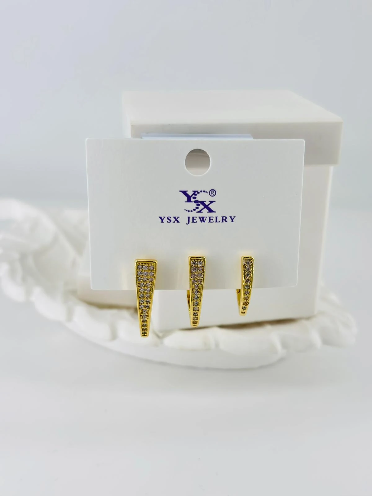 ZİRKON TAŞLI ÜÇLÜ KOMBİN KÜPE 